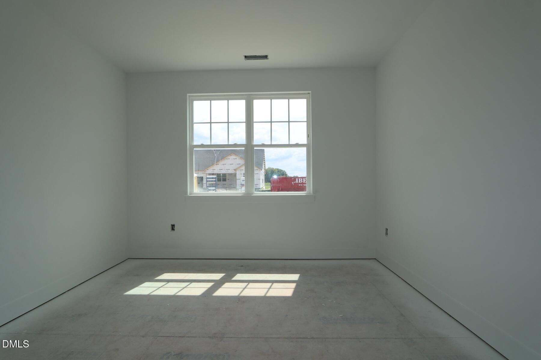 35 Windward Place