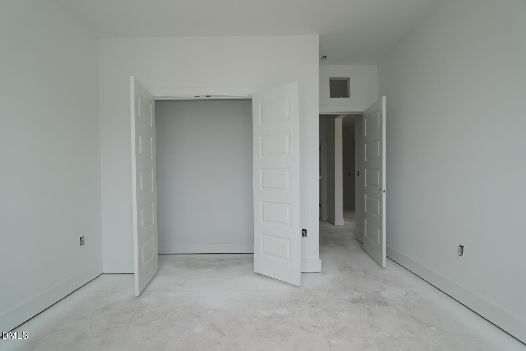 35 Windward Place