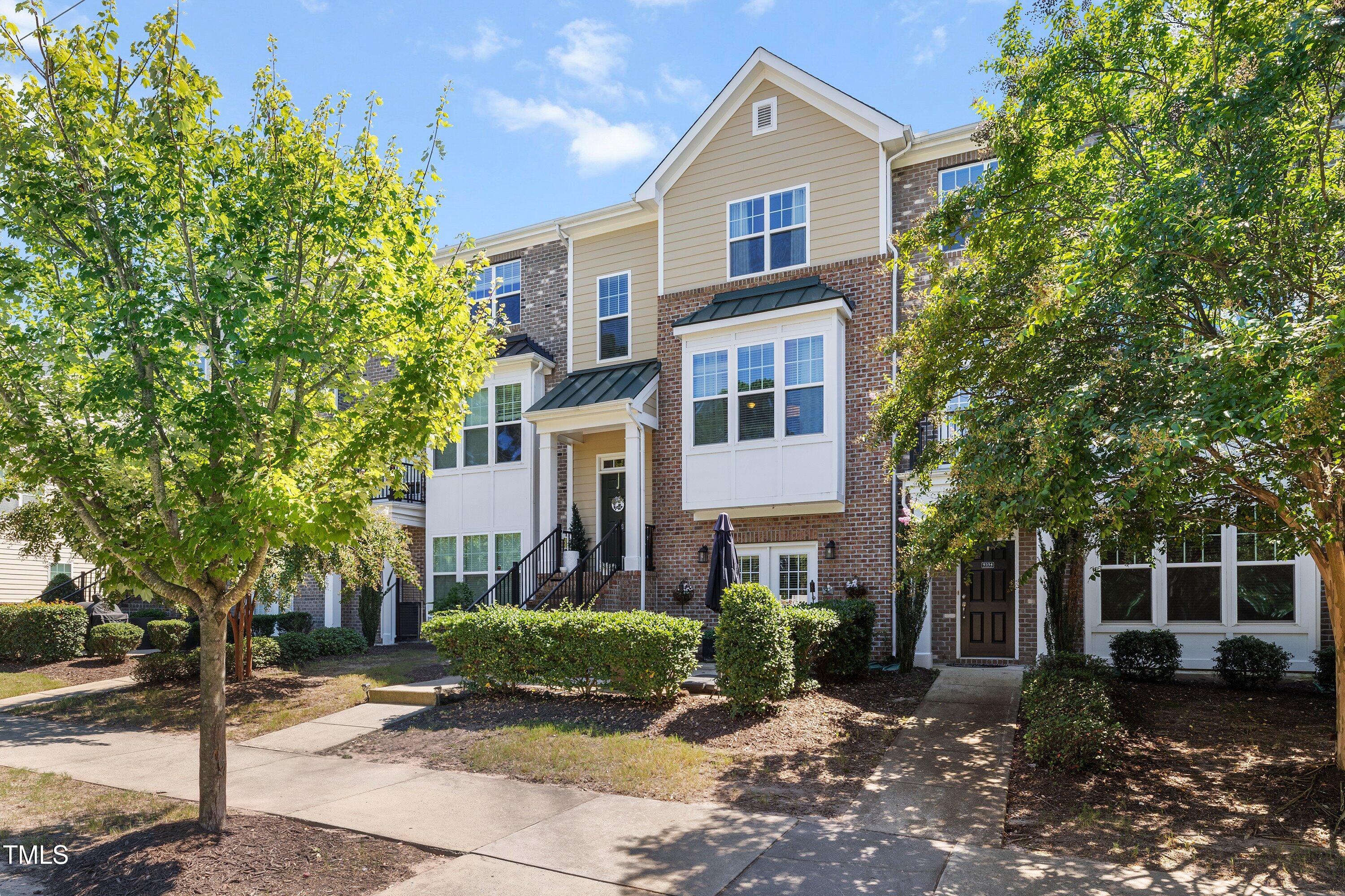 9352 Wooden Road