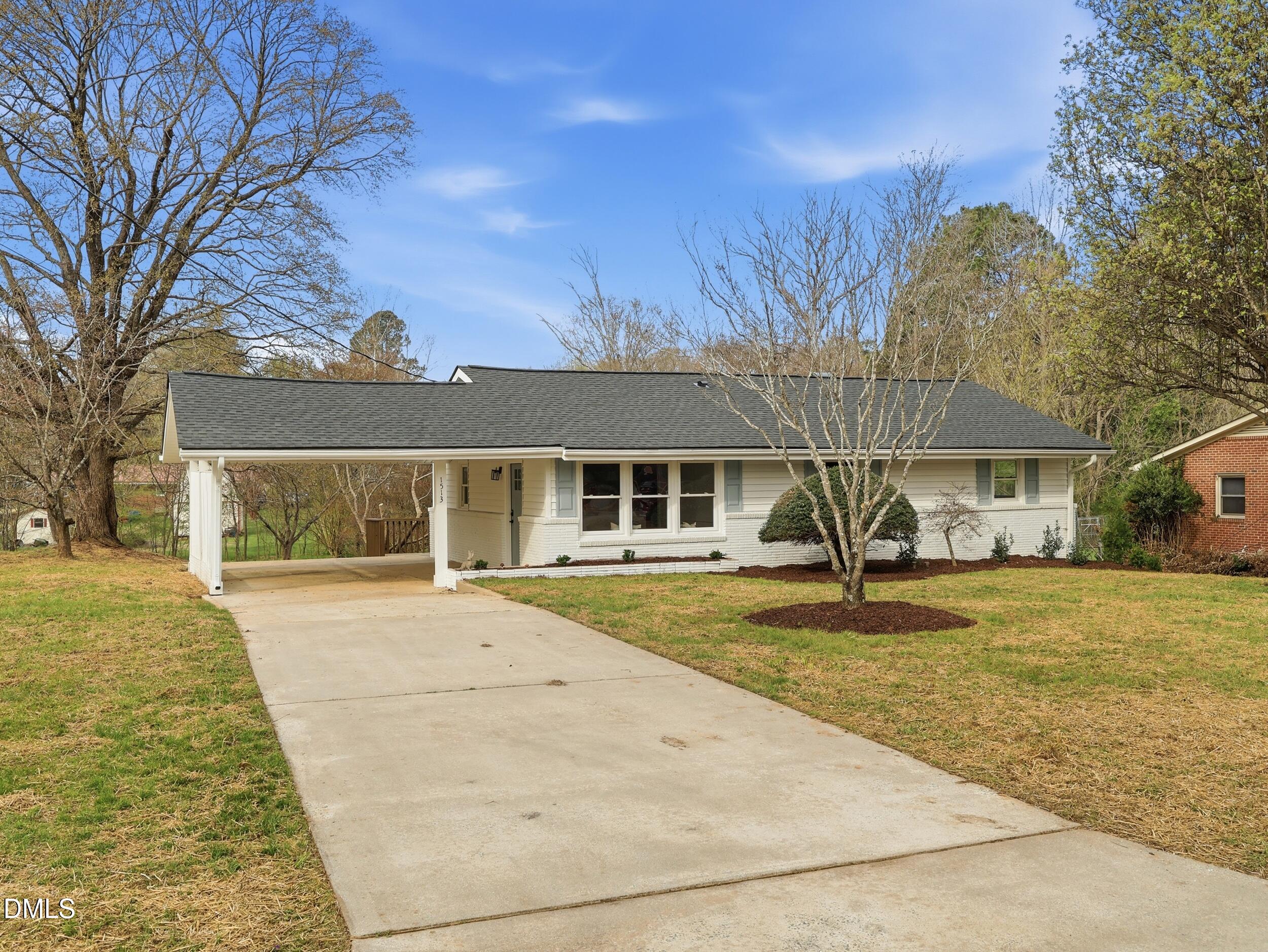 1513 Mountain View Court