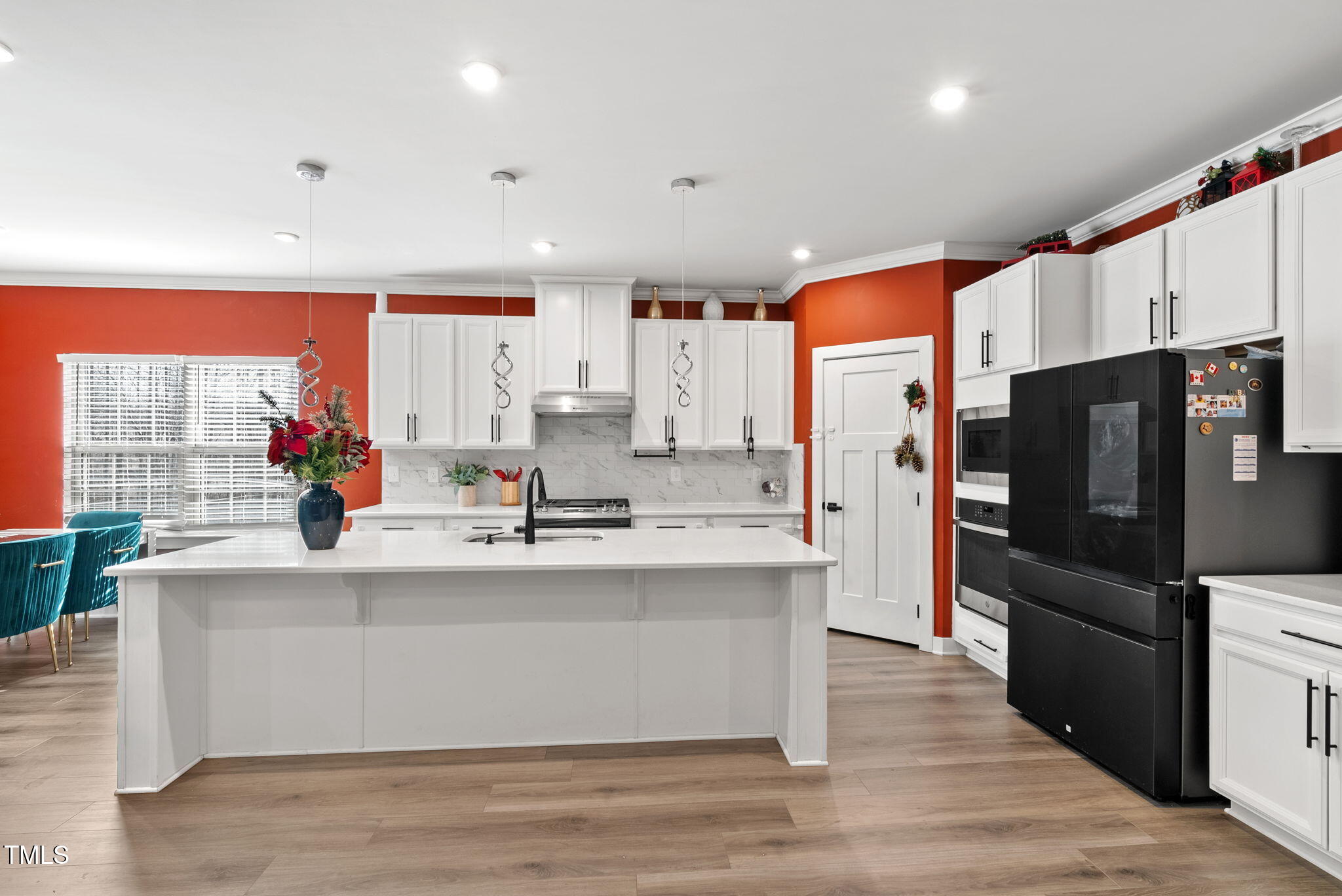 1216 Edgemoore Trail