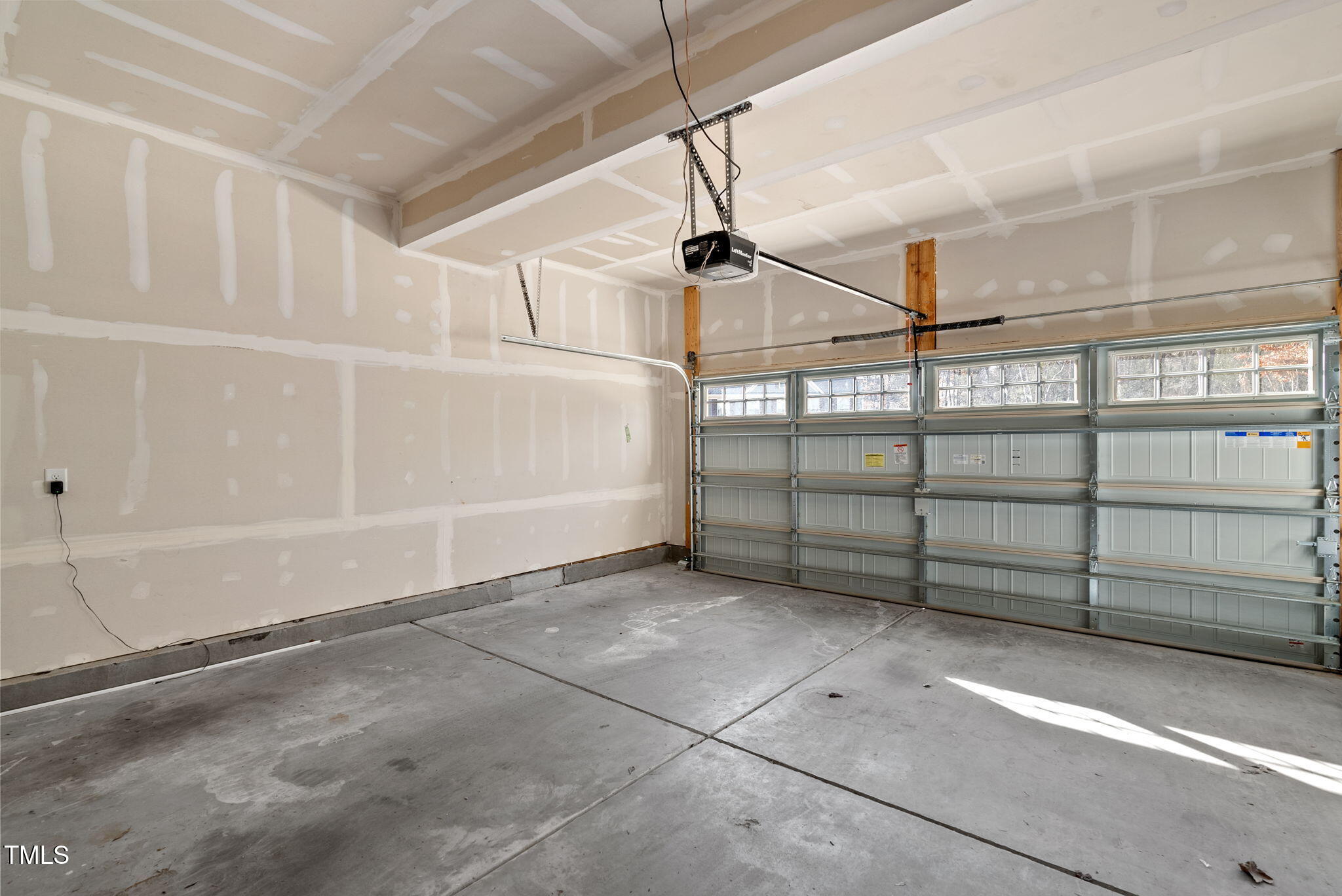 1216 Edgemoore Trail