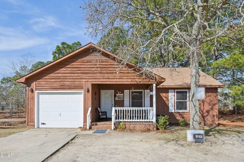 2958 Peacock Street Hope Mills NC 28348