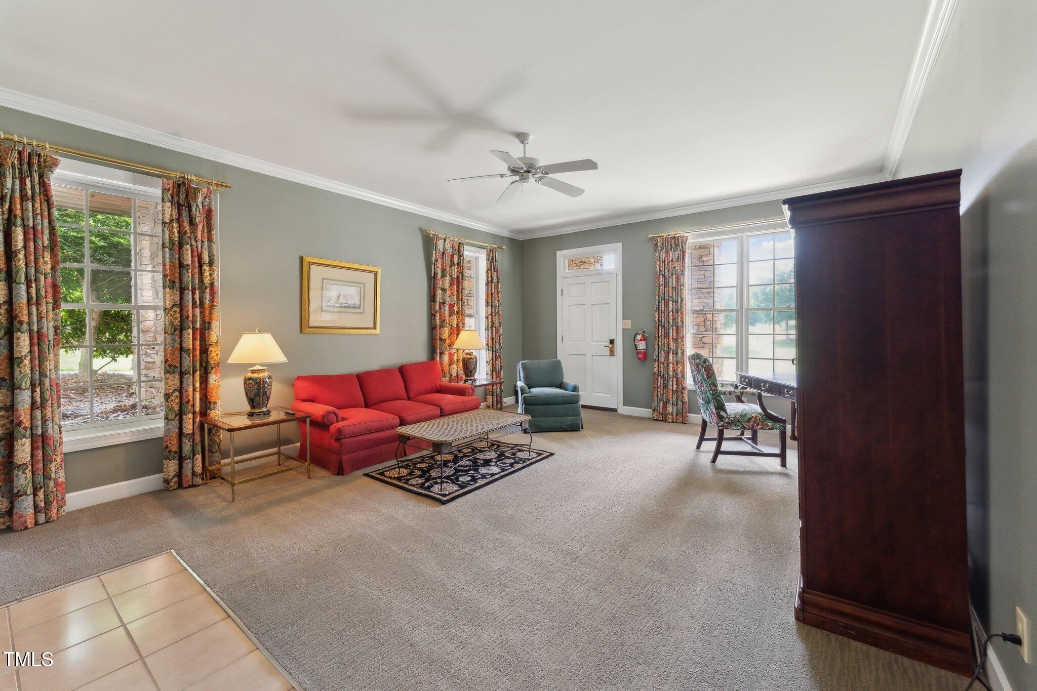 11483 Club Drive
