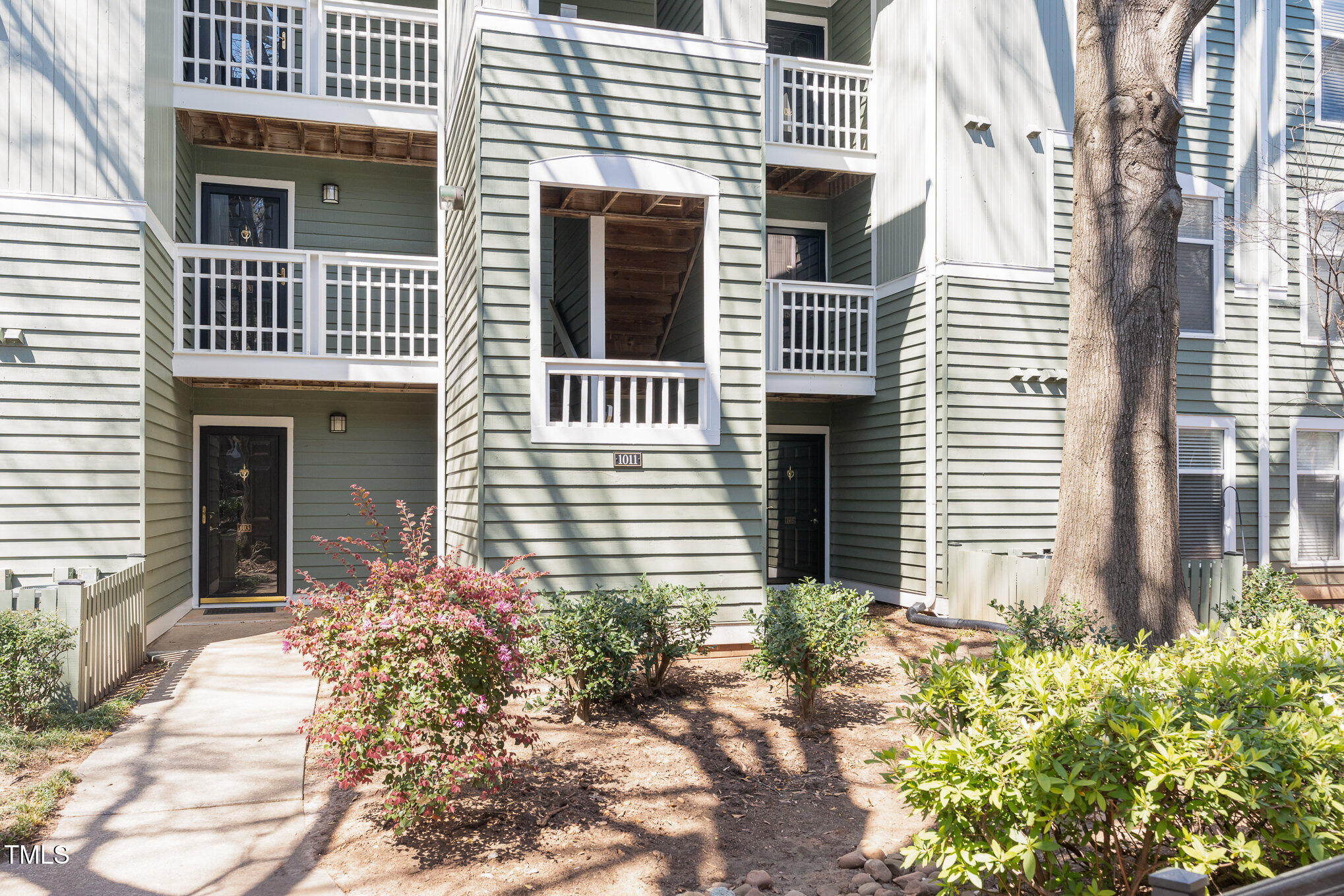 1011 Nicholwood Drive Apt 105