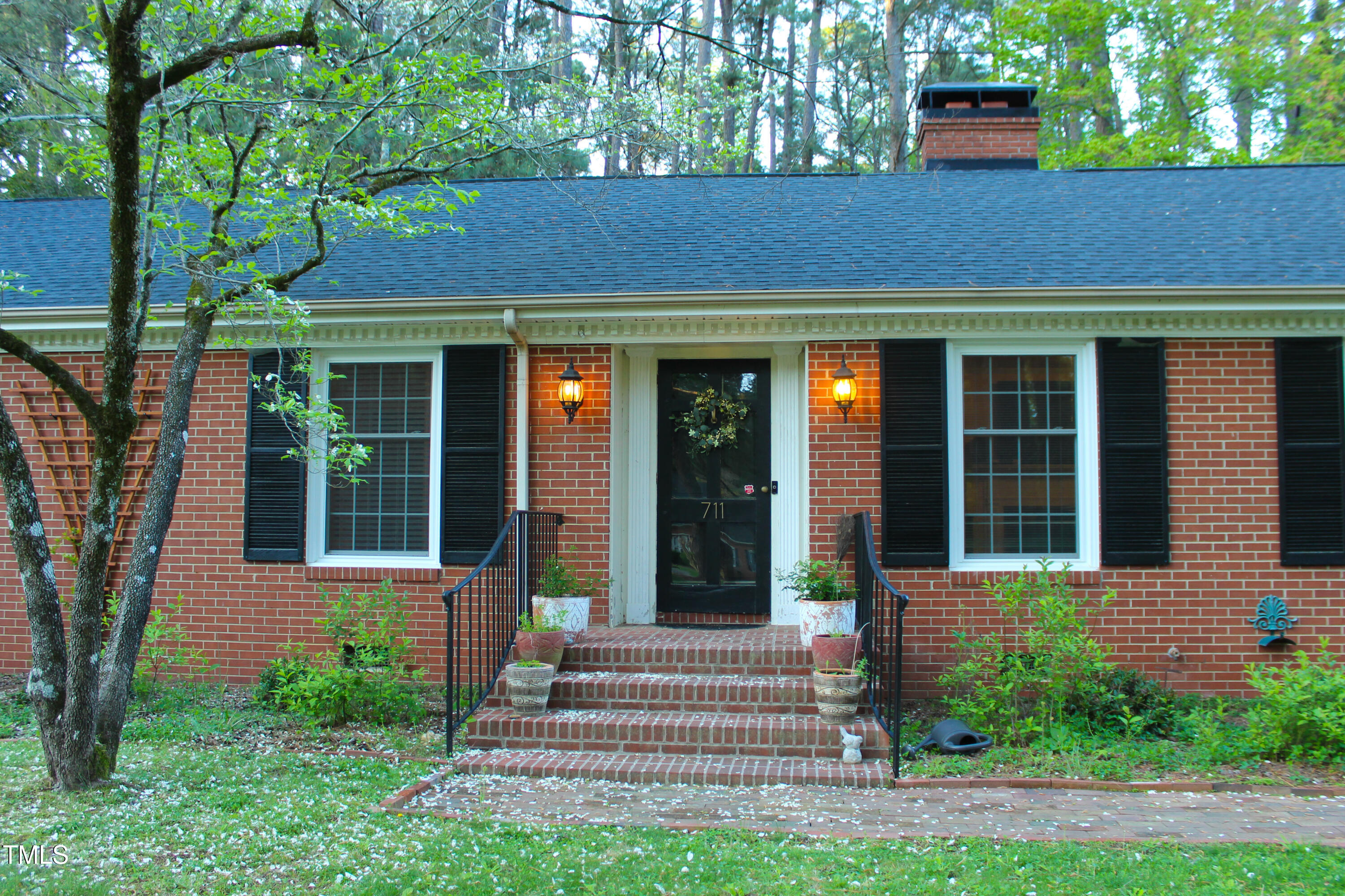 711 Stuart Drive