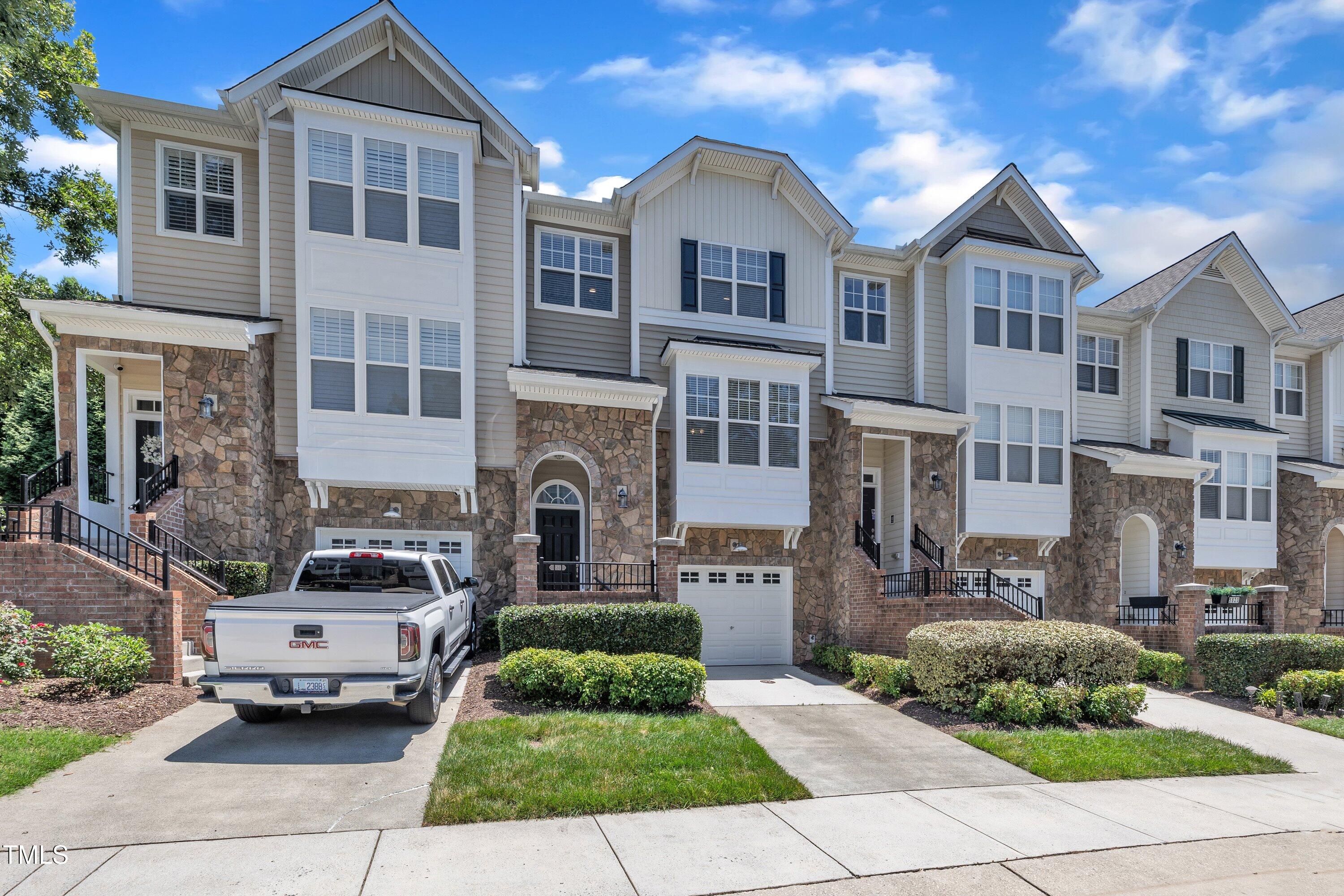 5824 Cameo Glass Way
