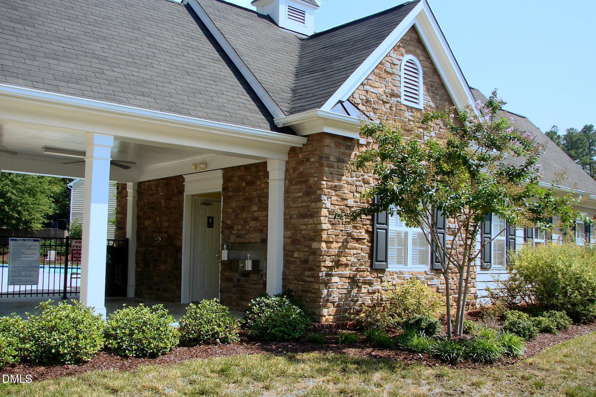 903 Straywhite Avenue