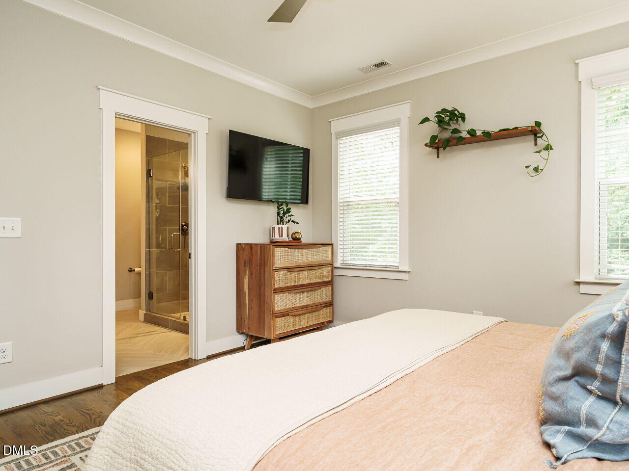 Raleigh, North Carolina 27601, United States, 4 Bedrooms Bedrooms, ,3 BathroomsBathrooms,Residential,Active,212077