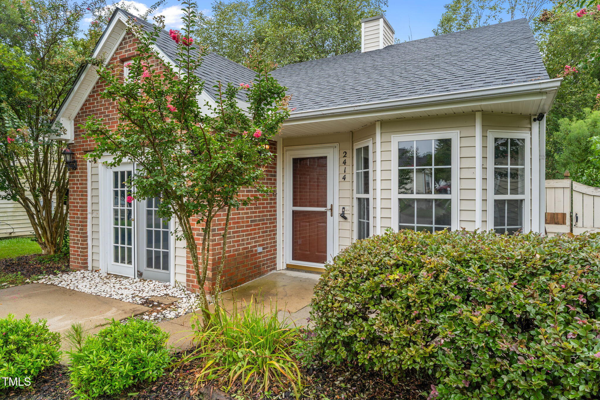 2414 Winding Creek Drive SW