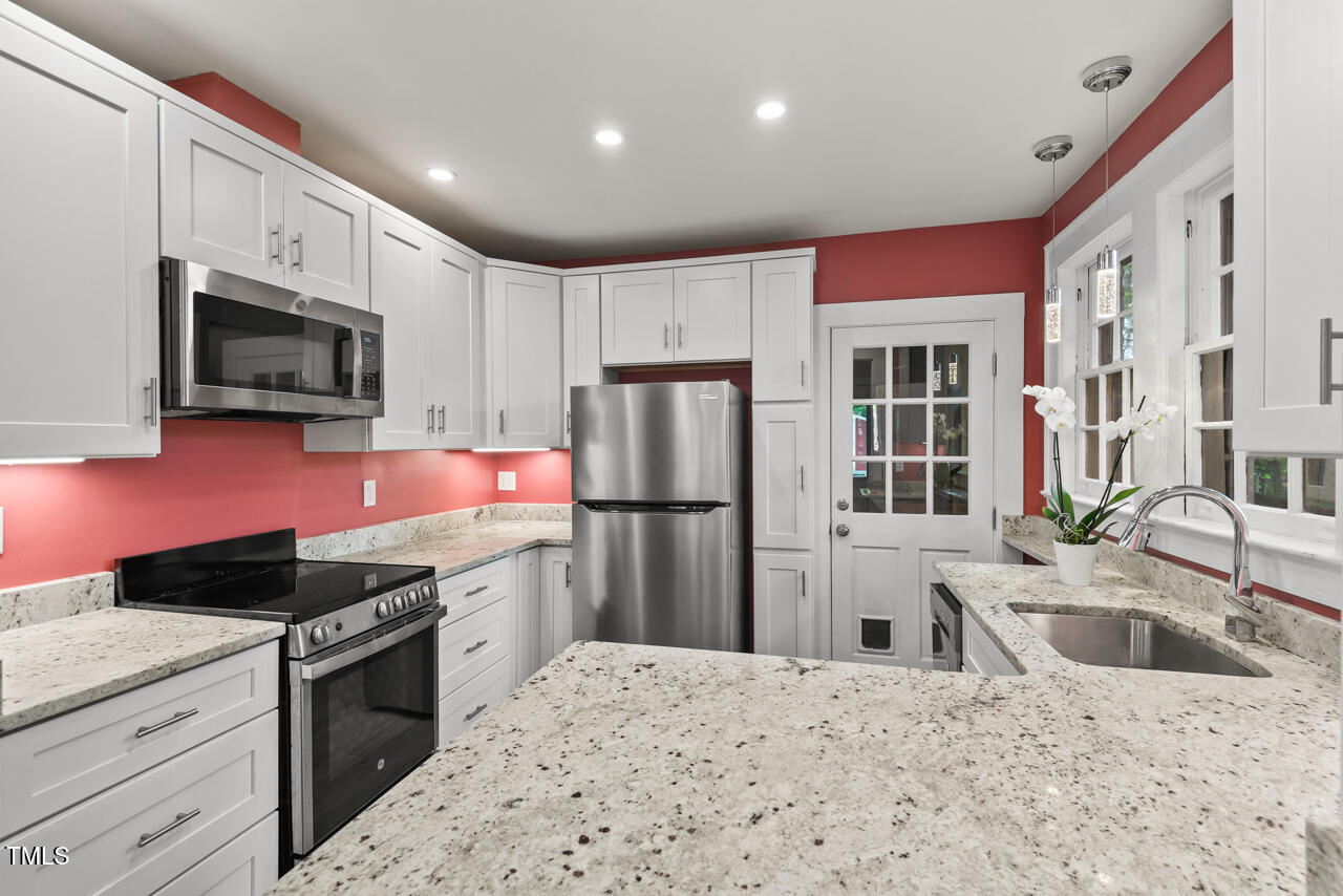 Durham, North Carolina 27705, United States, 2 Bedrooms Bedrooms, ,1 BathroomBathrooms,Residential,Pending,116755