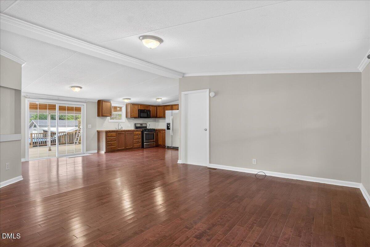145 Hunter Lane