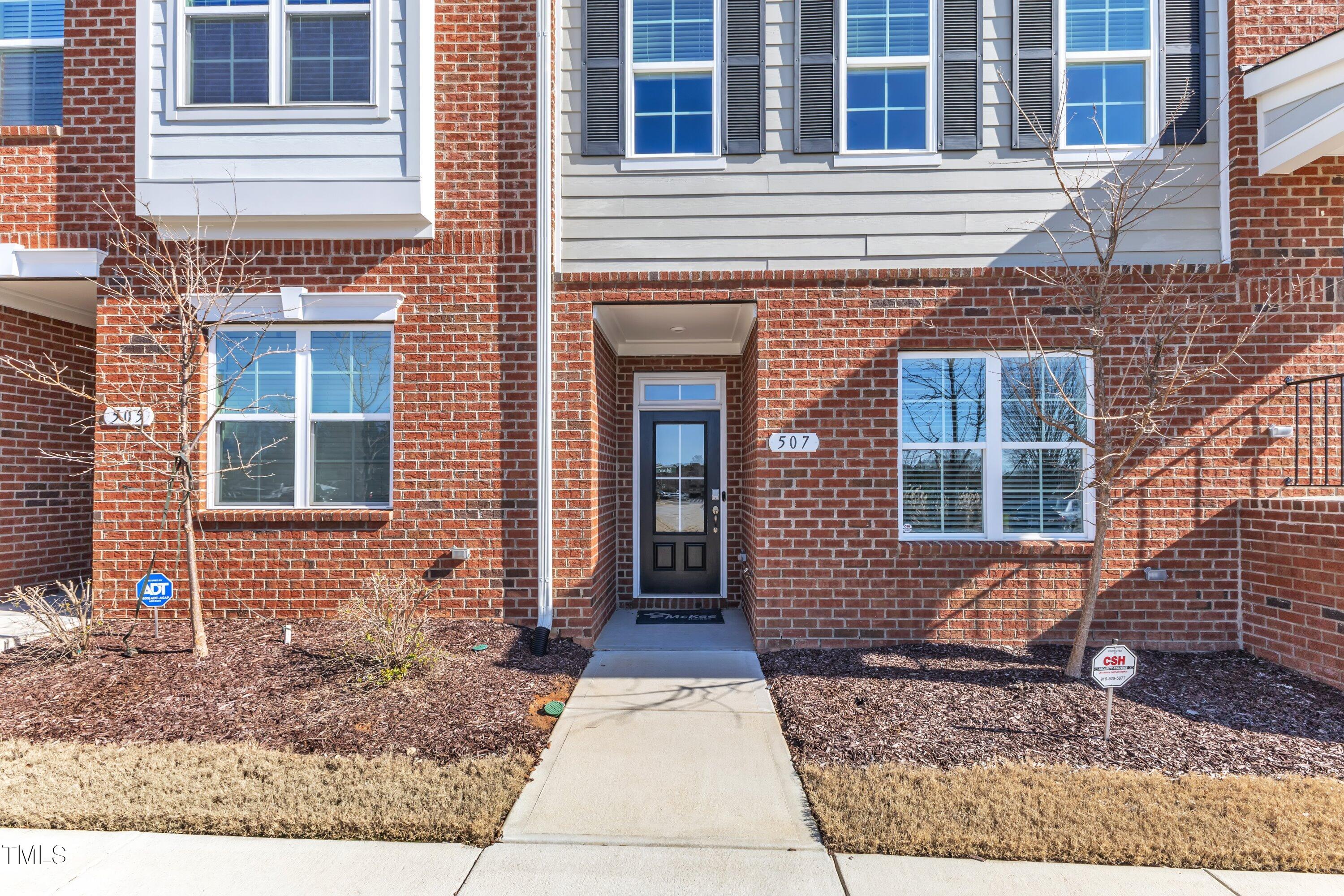 507 Gateway Townes Boulevard