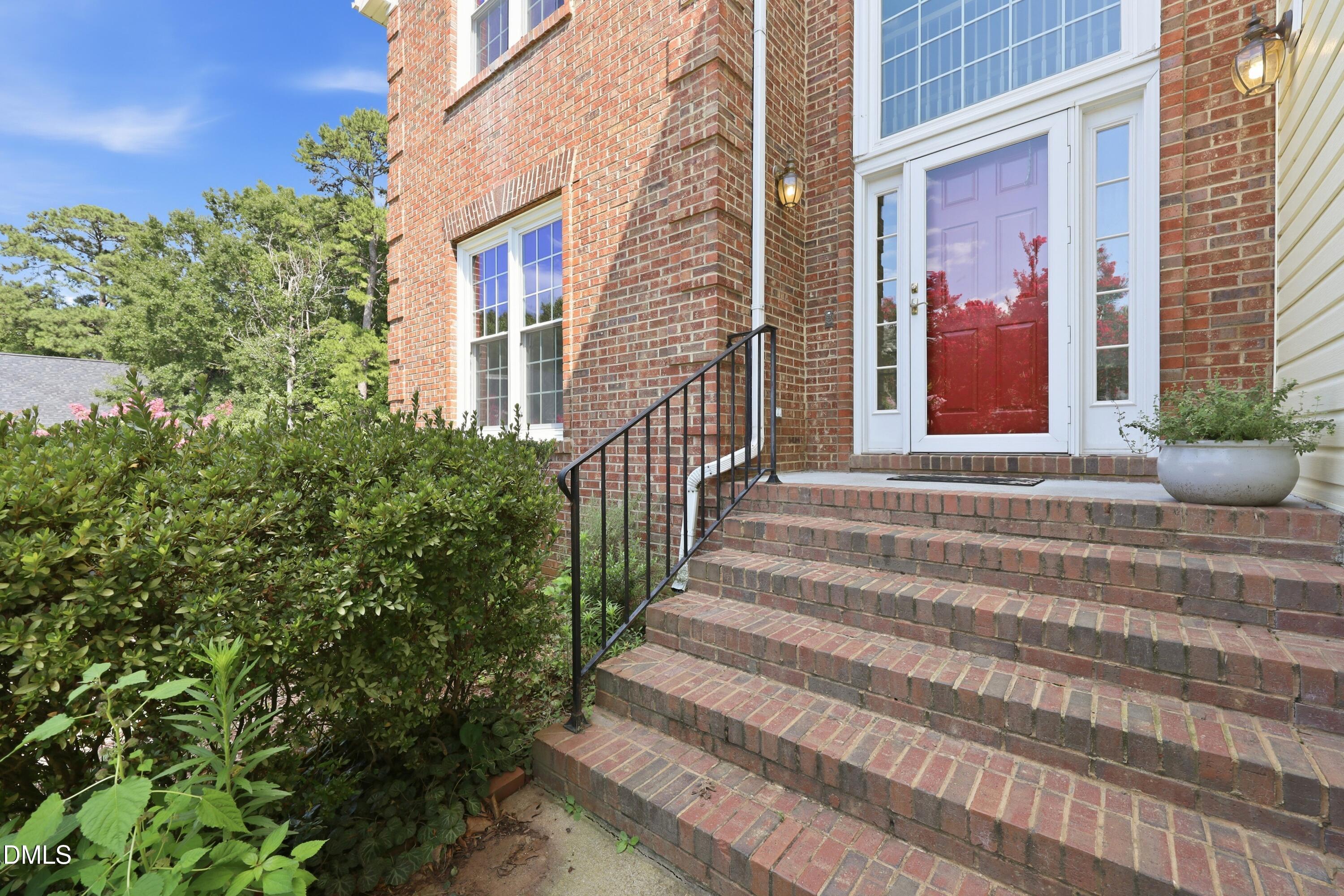 203 Red Field Street