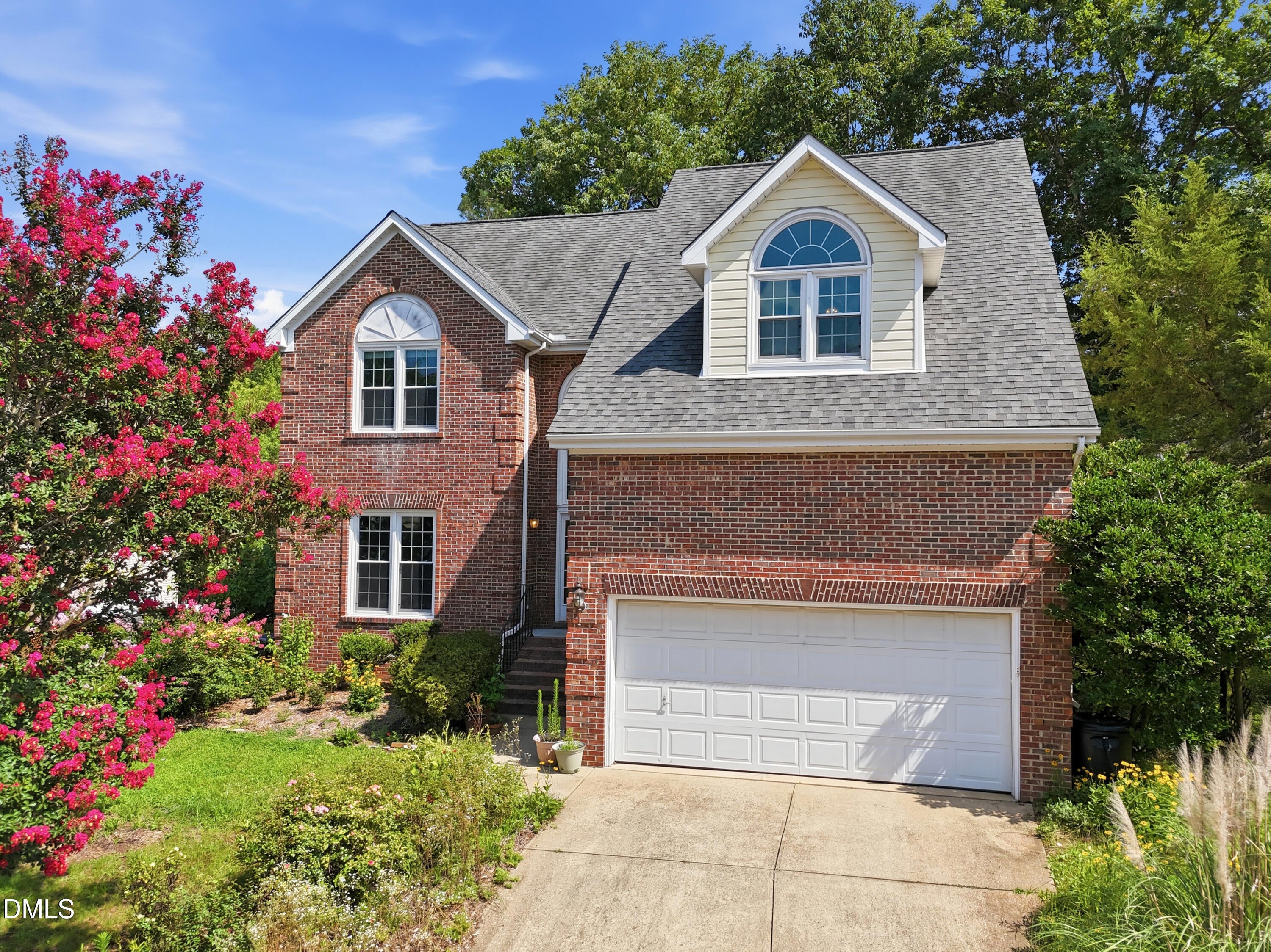 203 Red Field Street