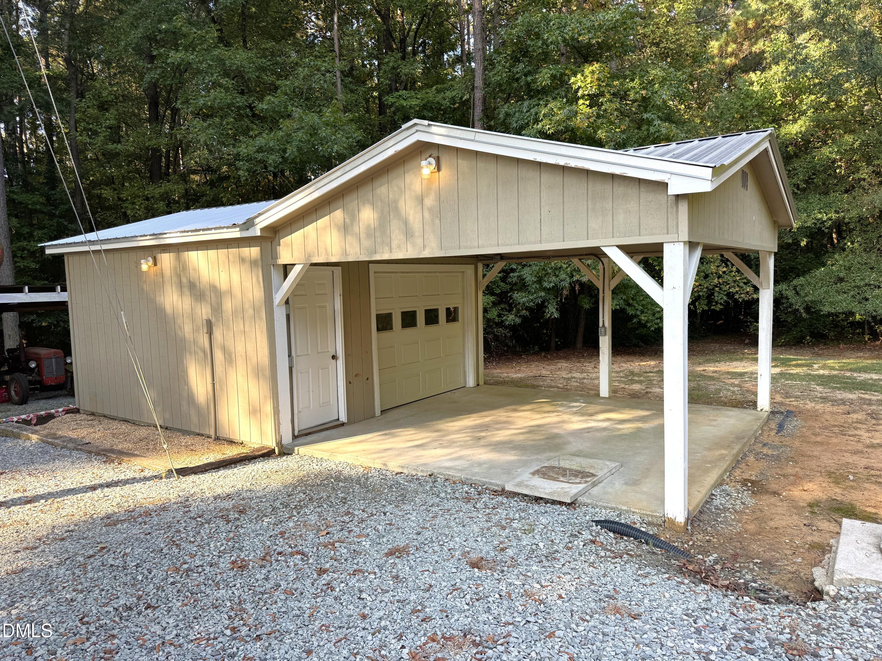2805 Redwood Road