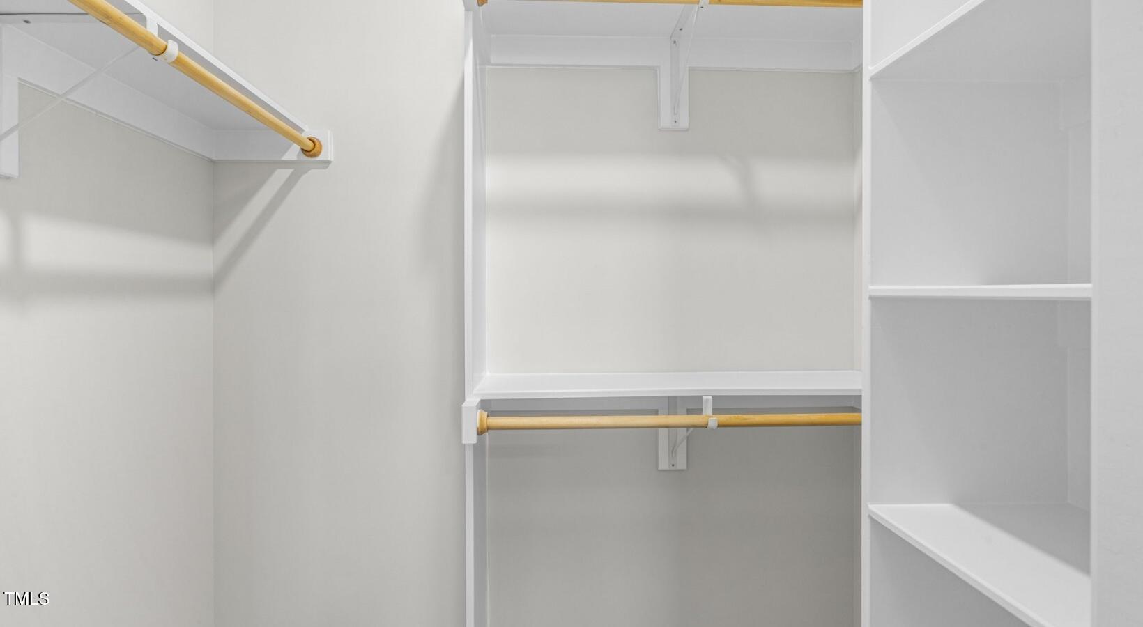 Raleigh, North Carolina 27612, United States, 2 Bedrooms Bedrooms, ,3 BathroomsBathrooms,Residential,Active,220101