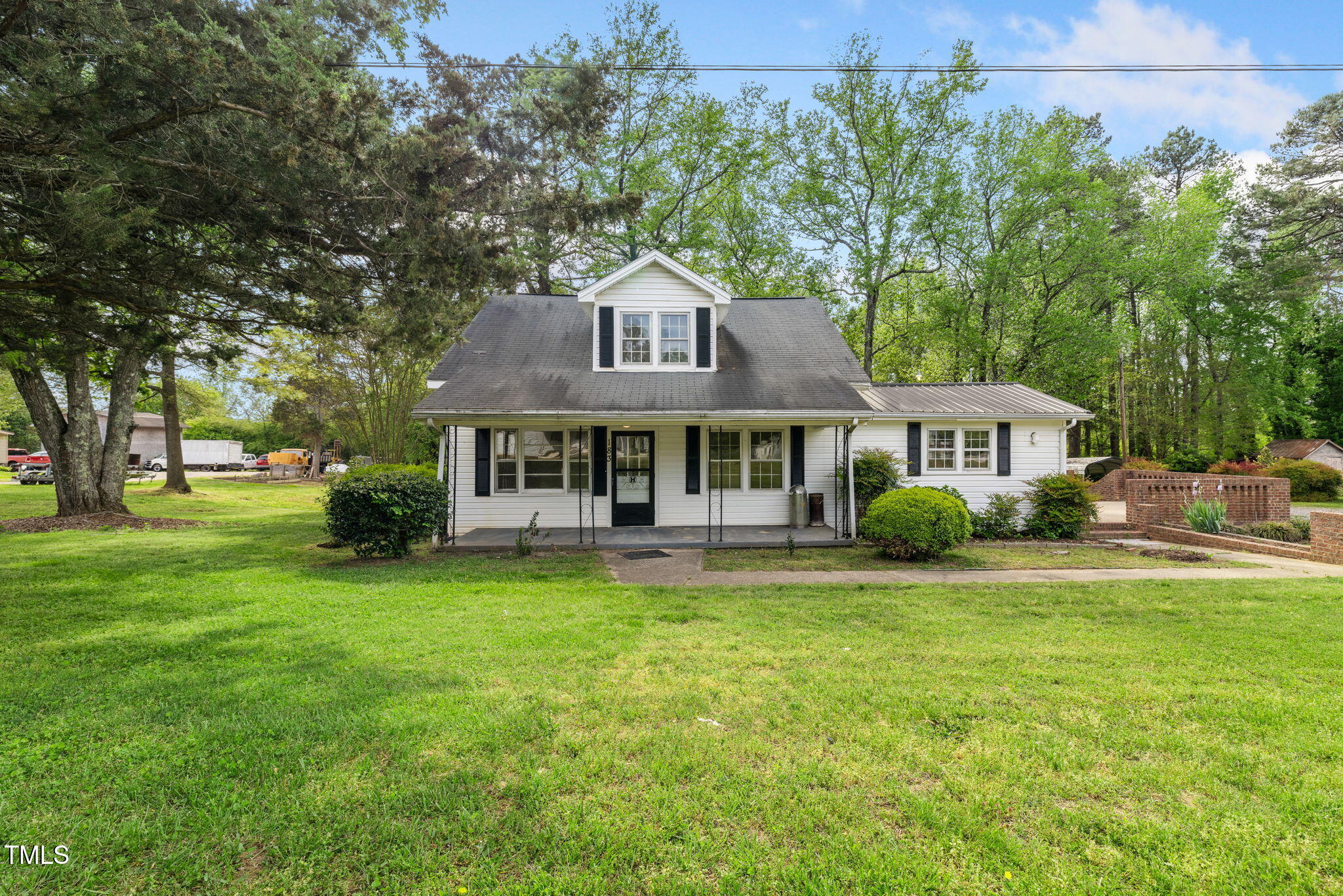 183 Red Hill Loop Road