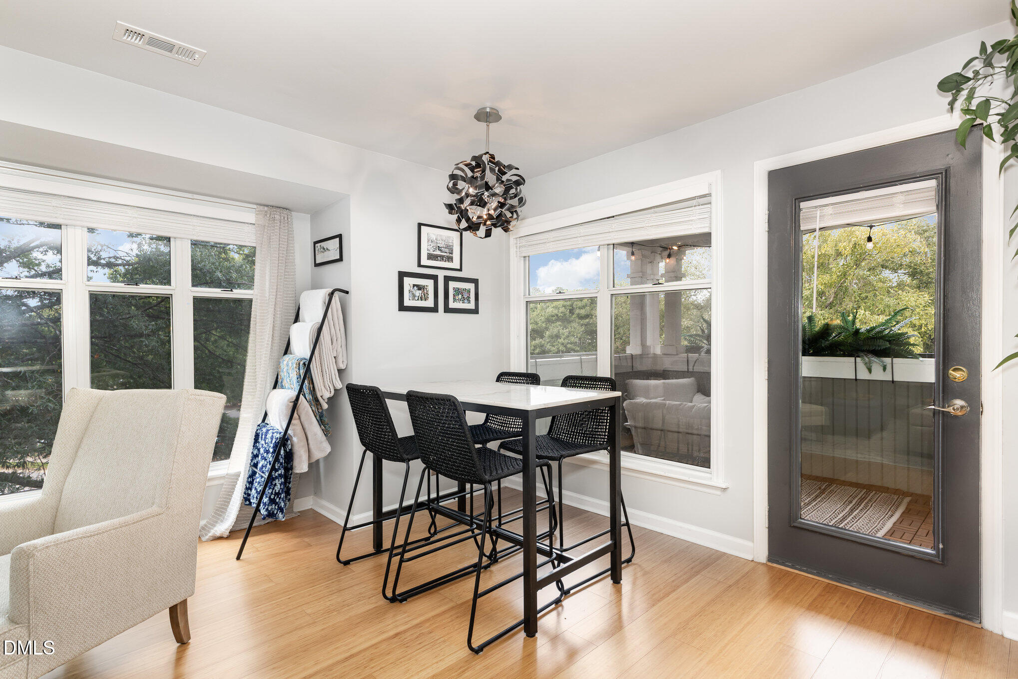 1011 Nicholwood Drive 301