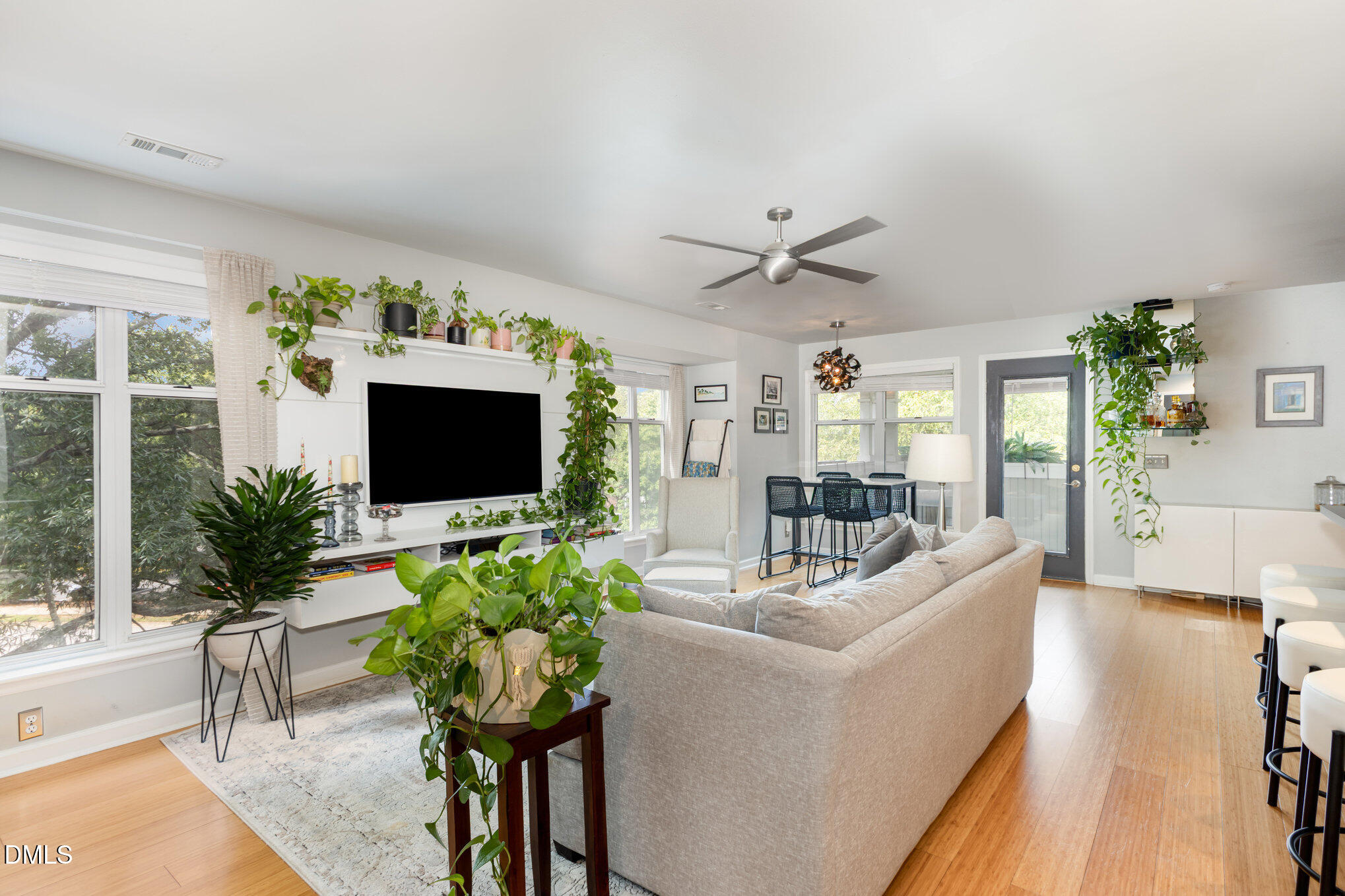 1011 Nicholwood Drive 301