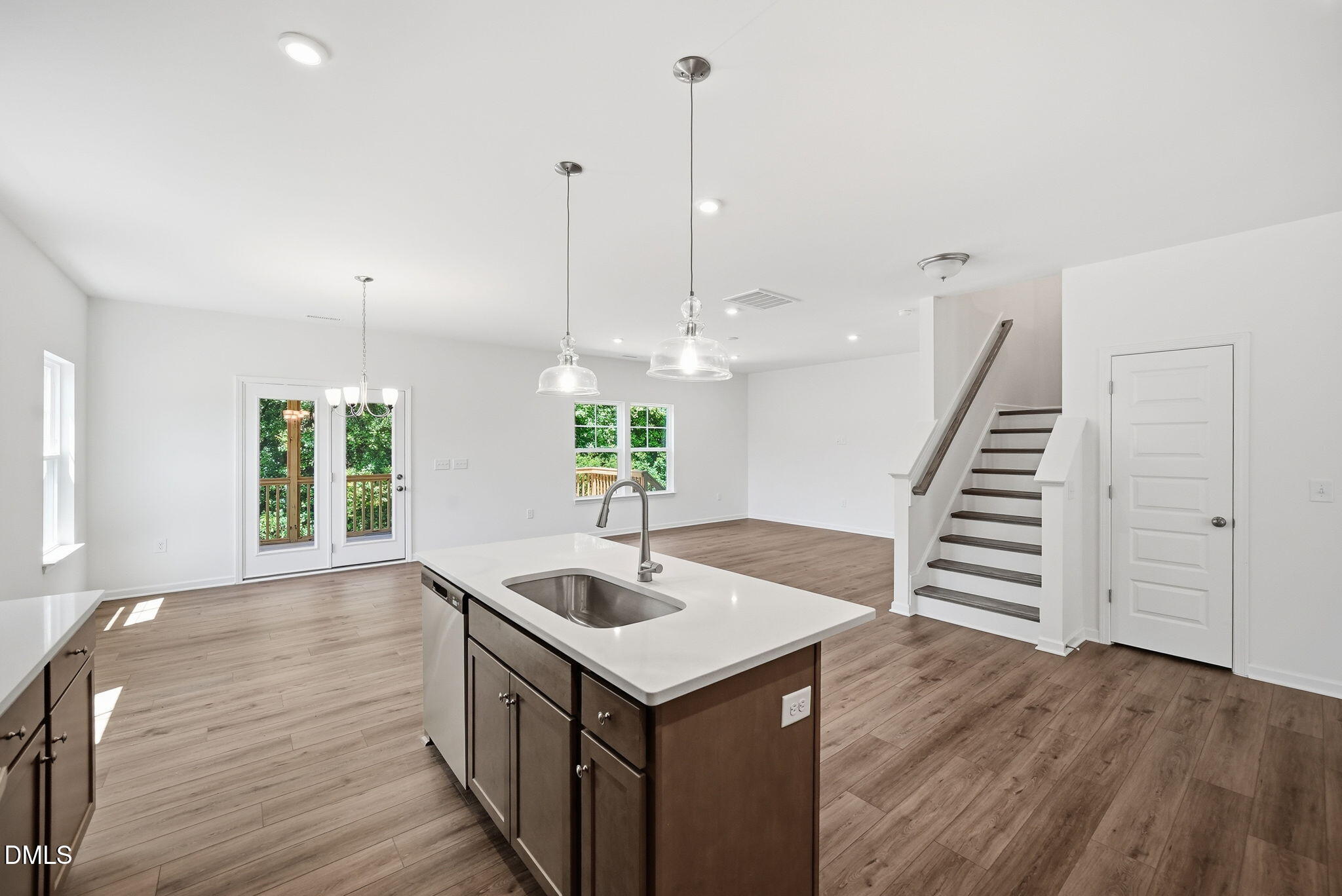 203 Cribbs Lane