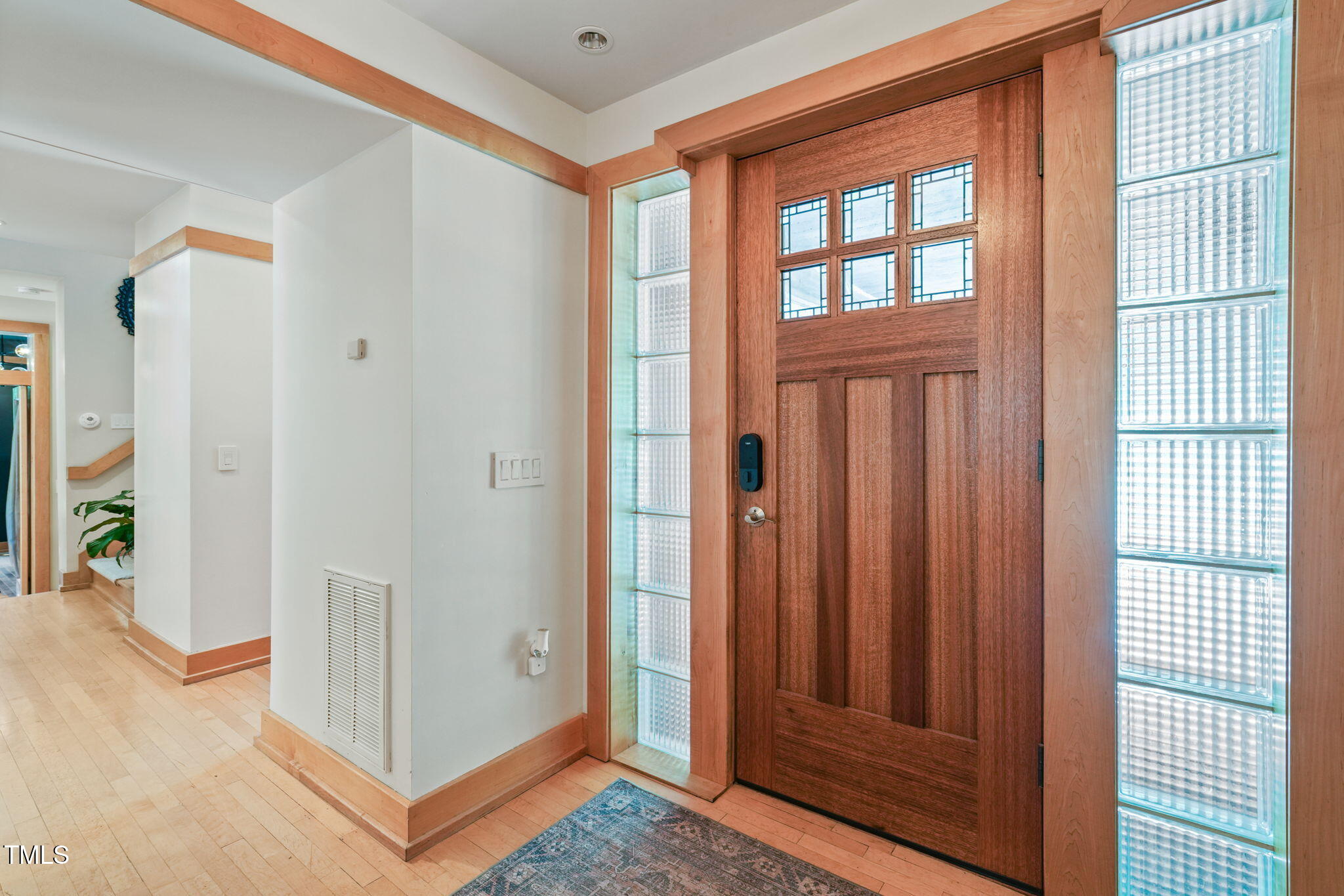 1209 Ravens Point Circle