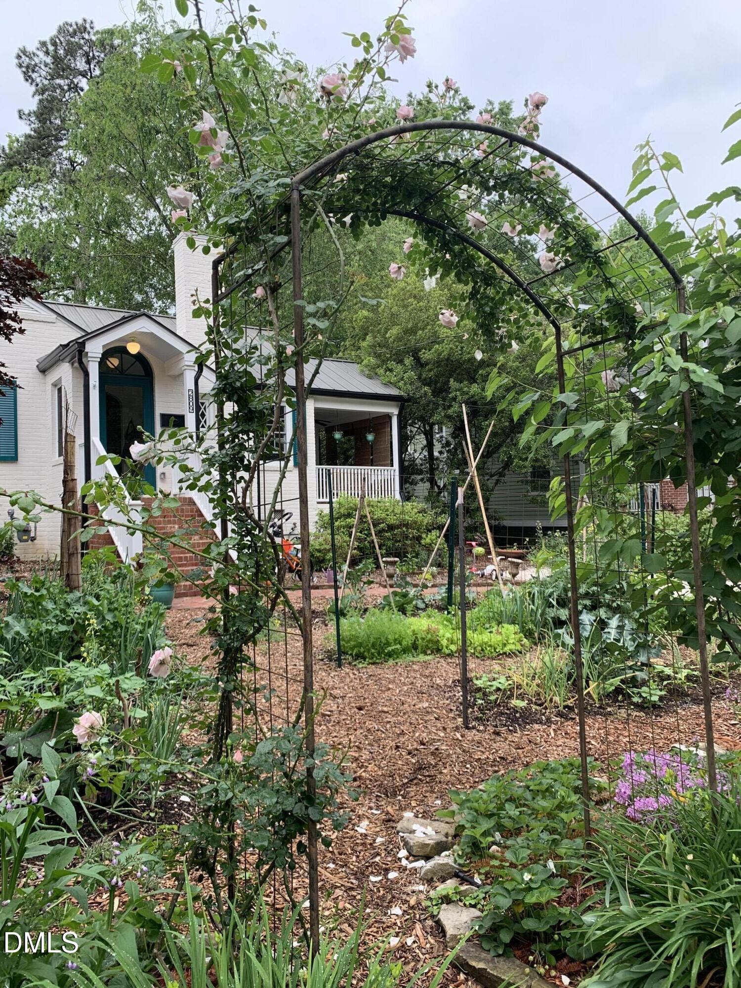 2809 Barmettler Street