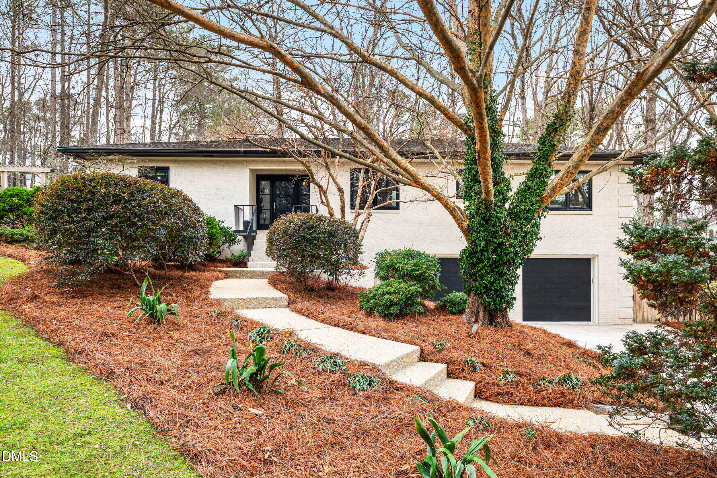 1201 Bancroft Street