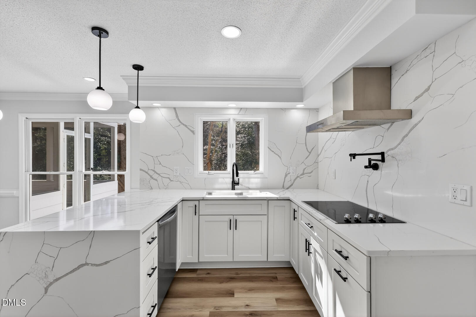 2224 Effingham Circle