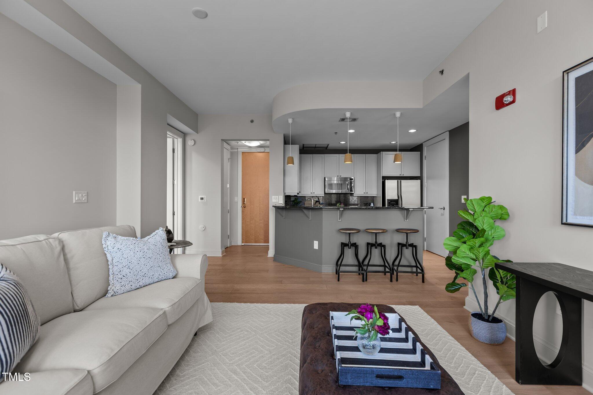 618 N Boylan Avenue 810