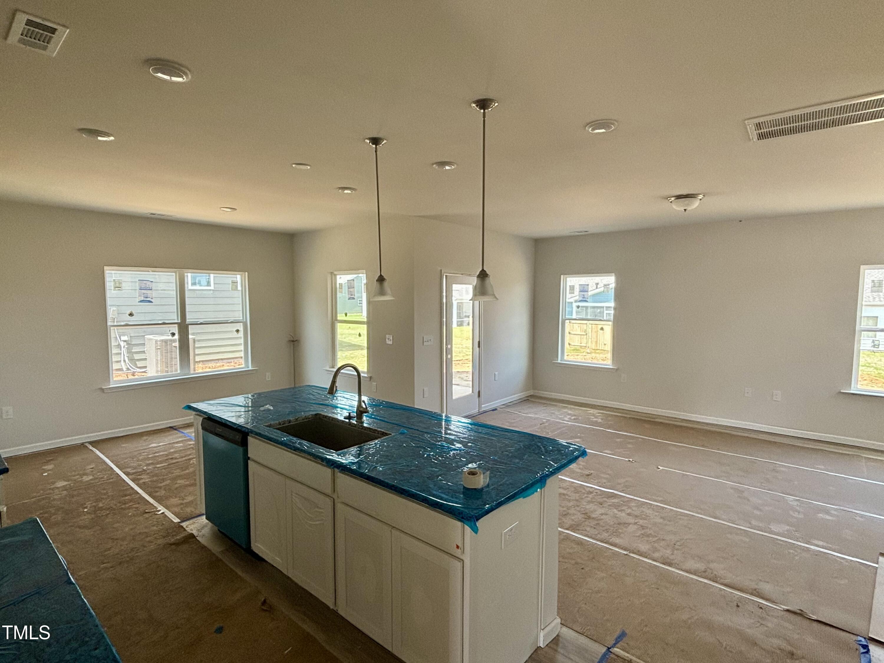 40 Commons Circle