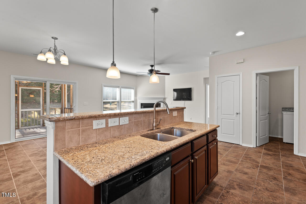 Durham, North Carolina 27713, United States, 3 Bedrooms Bedrooms, ,2 BathroomsBathrooms,Residential,Pending,83735