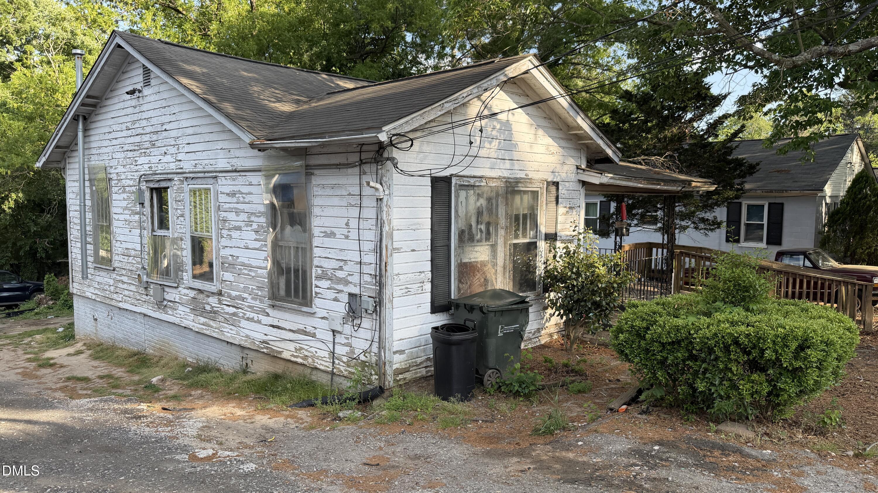 1106 N Guthrie Avenue