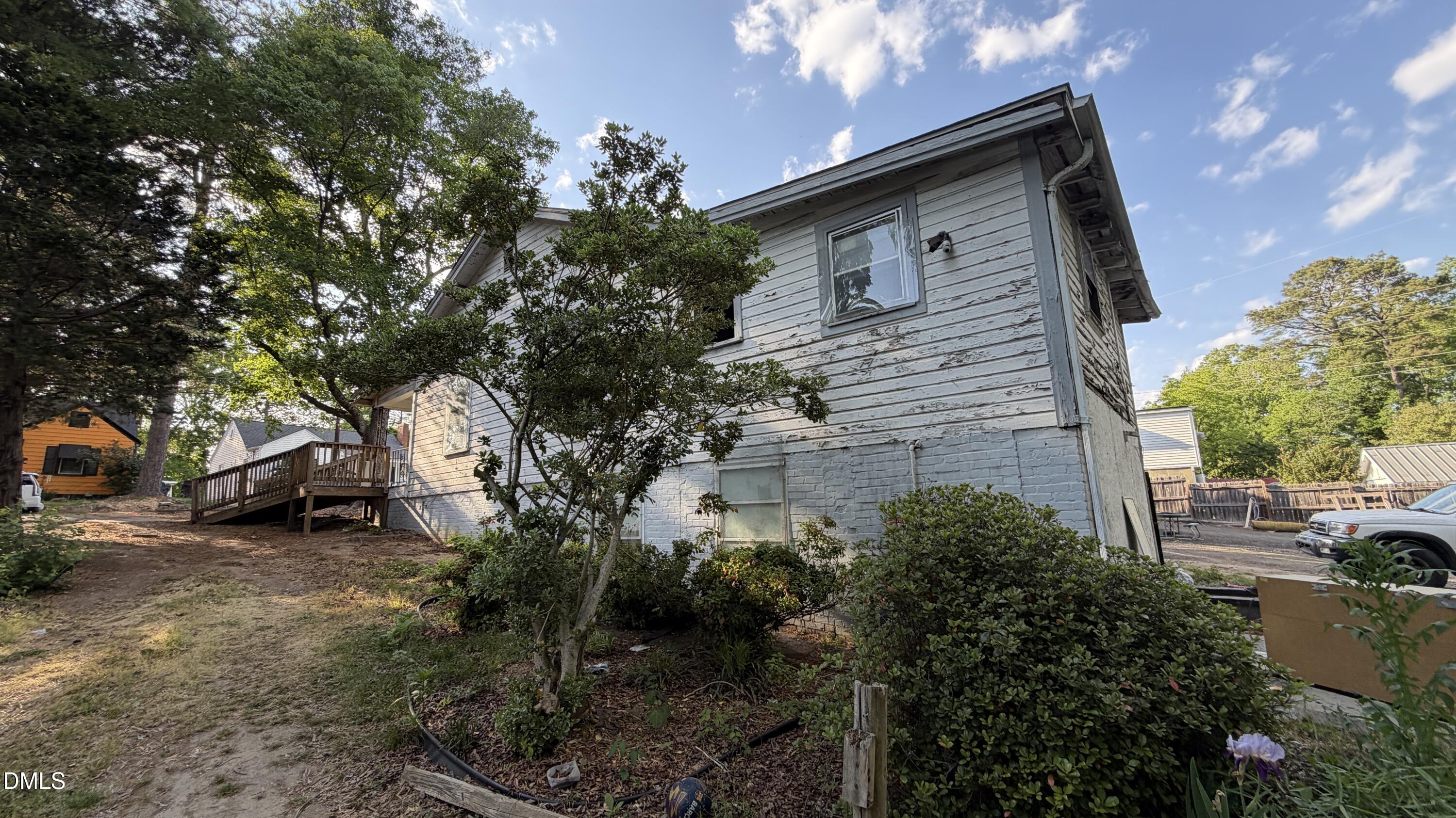 1106 N Guthrie Avenue