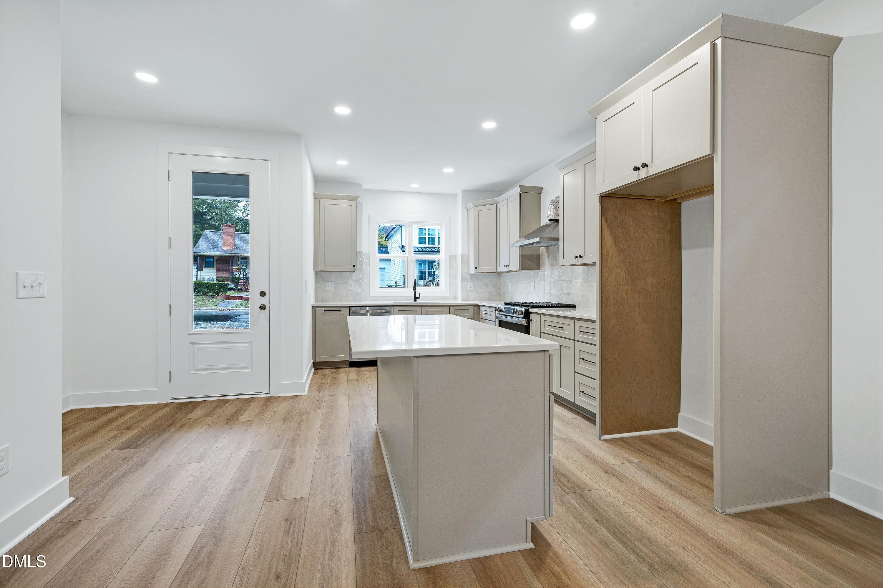 1420 Joe Lewis Avenue