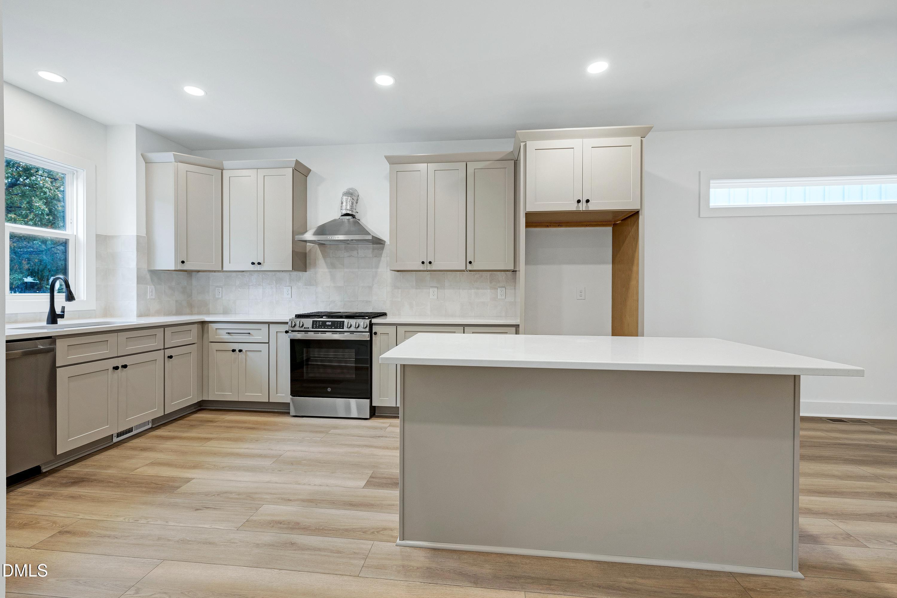 1420 Joe Lewis Avenue