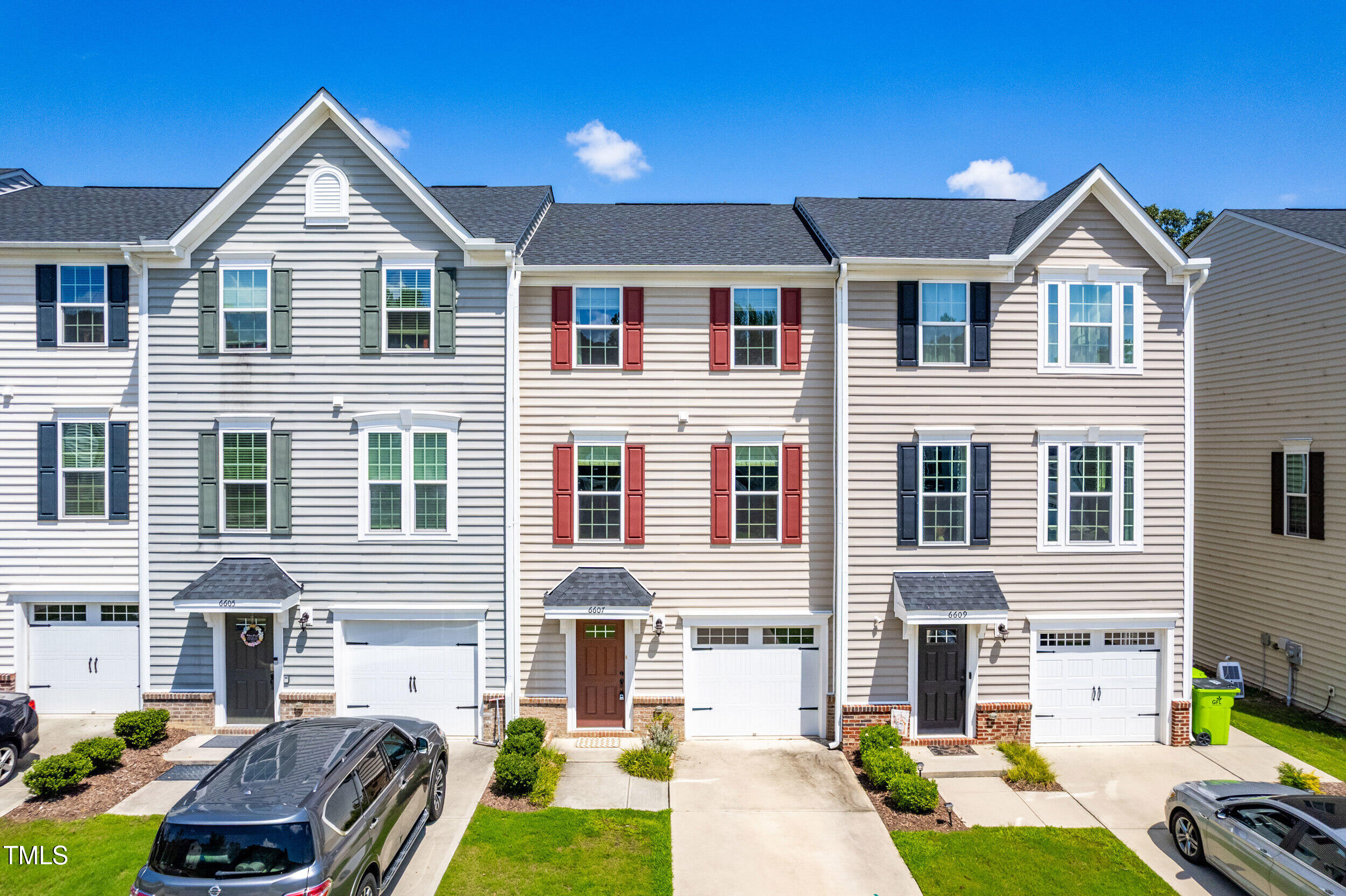 6607 Pathfinder Way