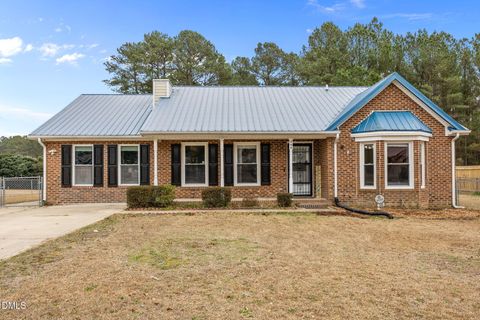 306 Wapiti Drive Spring Lake NC 28390