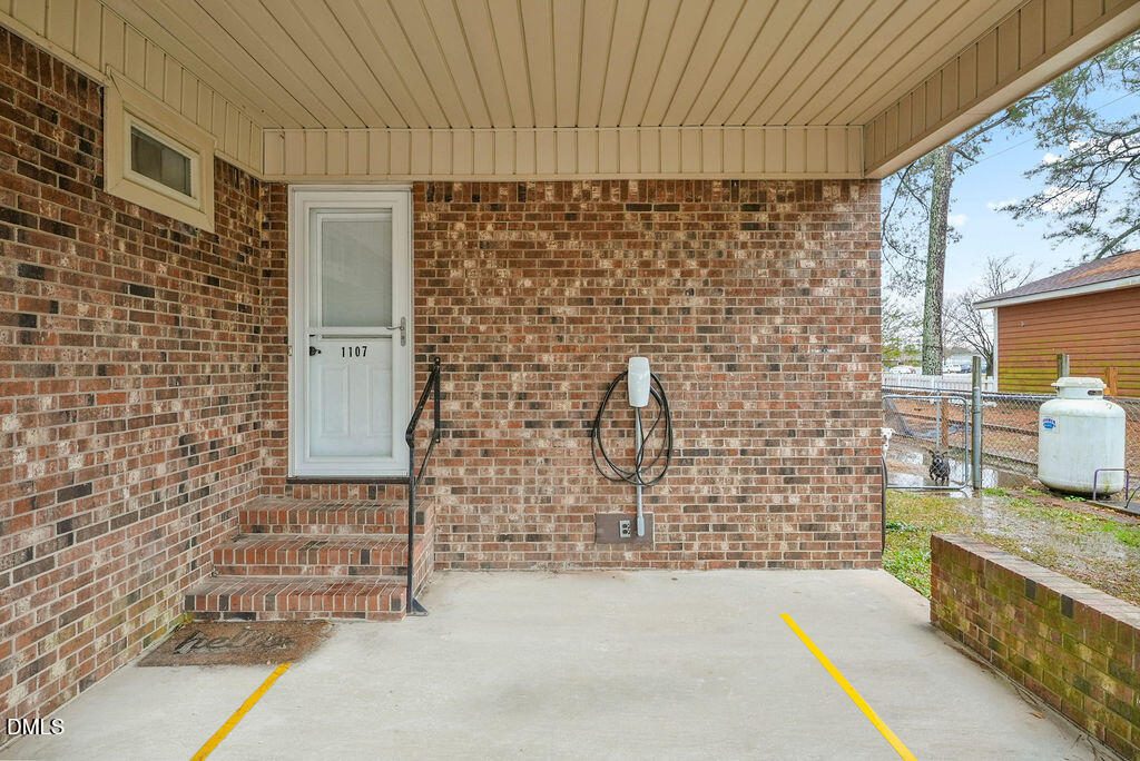1107 E Mcneill Street