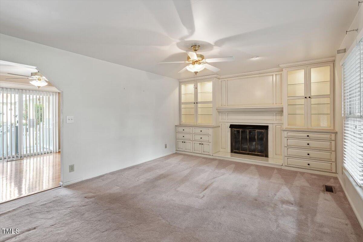 821 Northclift Drive