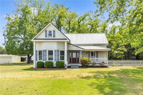 2774 County Line Road St. Pauls NC 28384