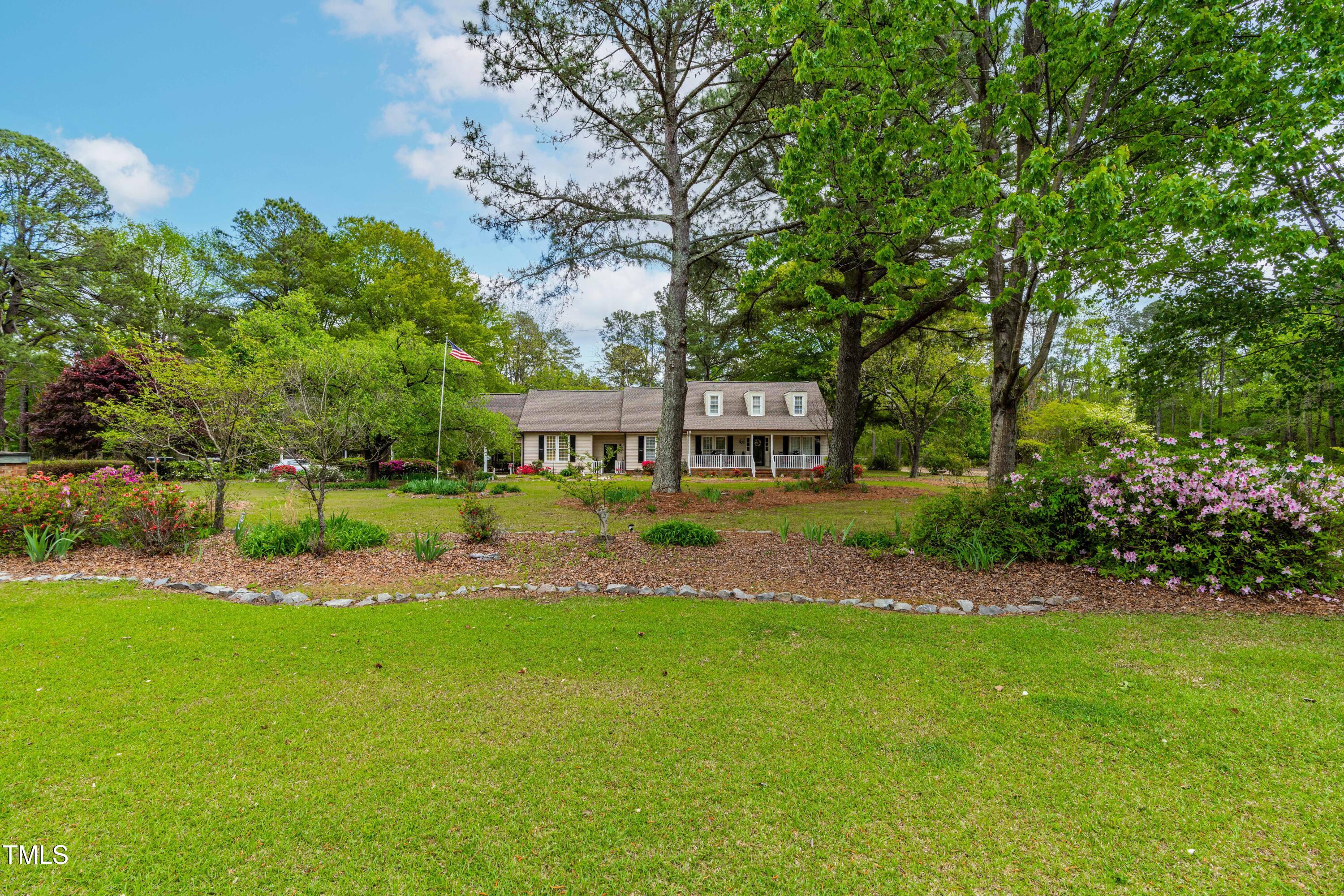 1741 W Blackman Road