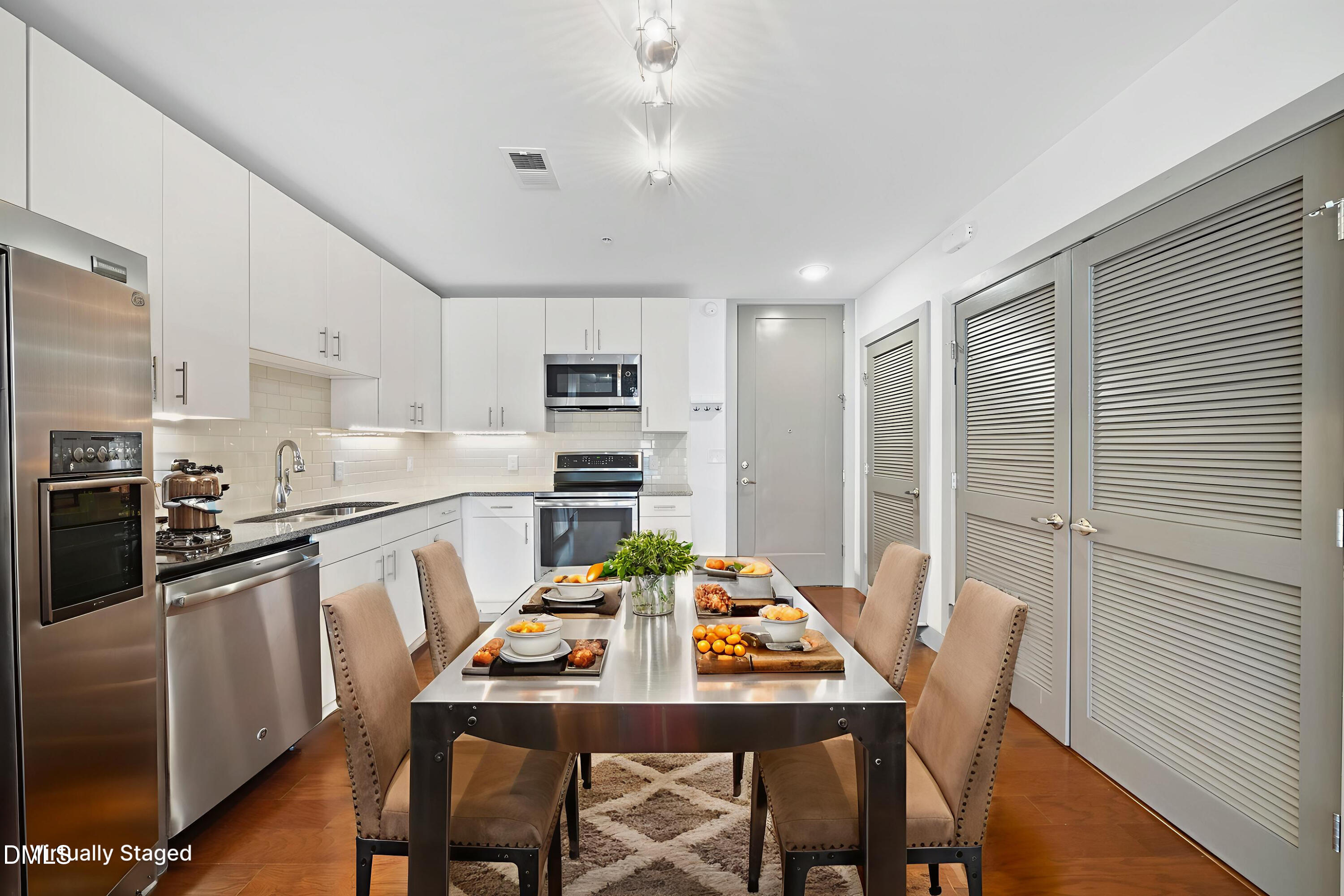 1300 Saint Marys Street 207