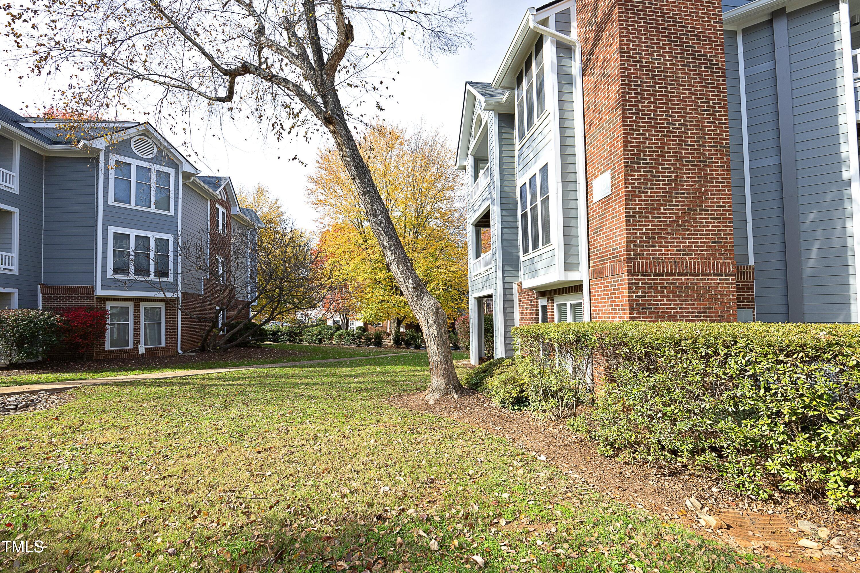 1081 Wirewood Drive 302