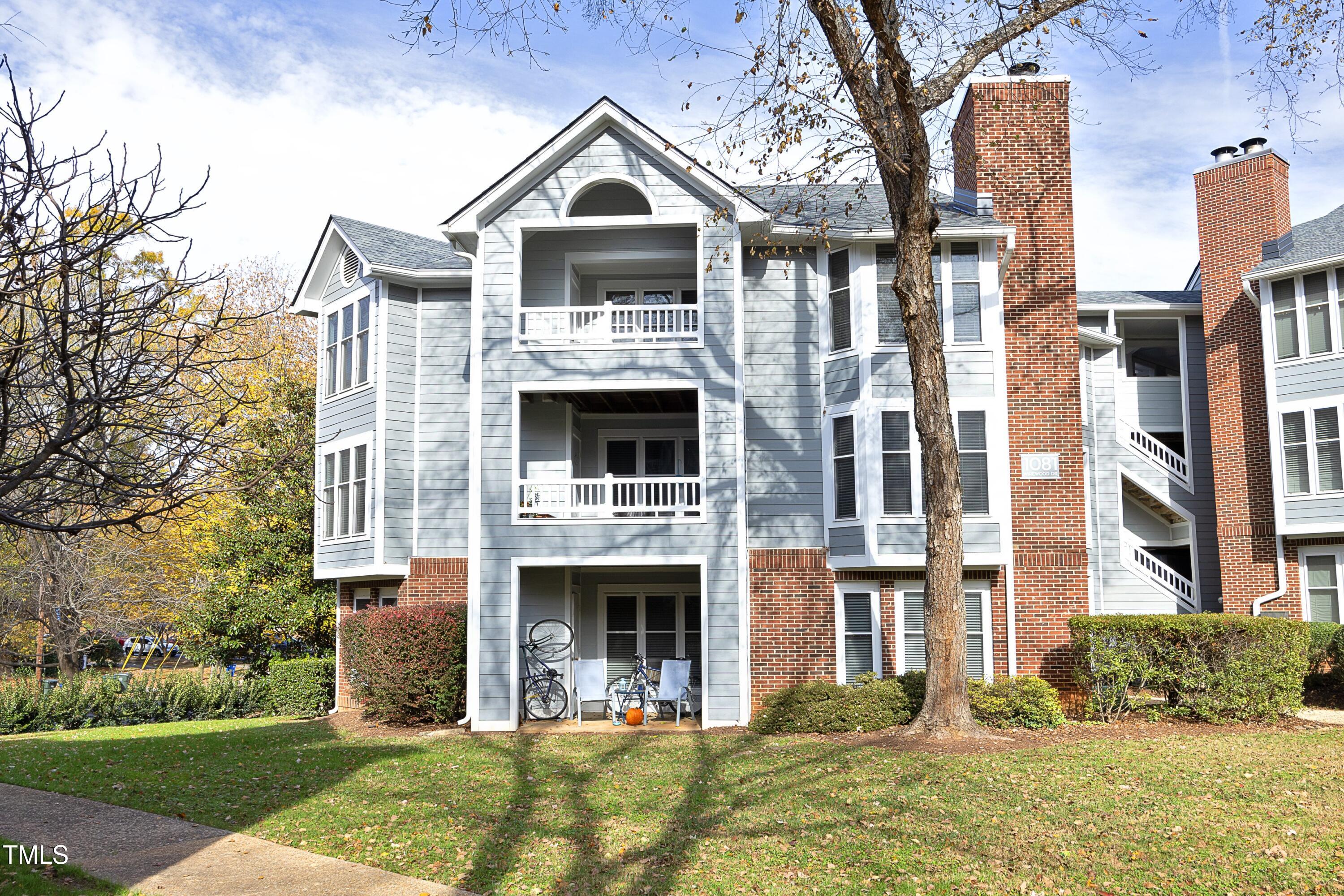 1081 Wirewood Drive 302