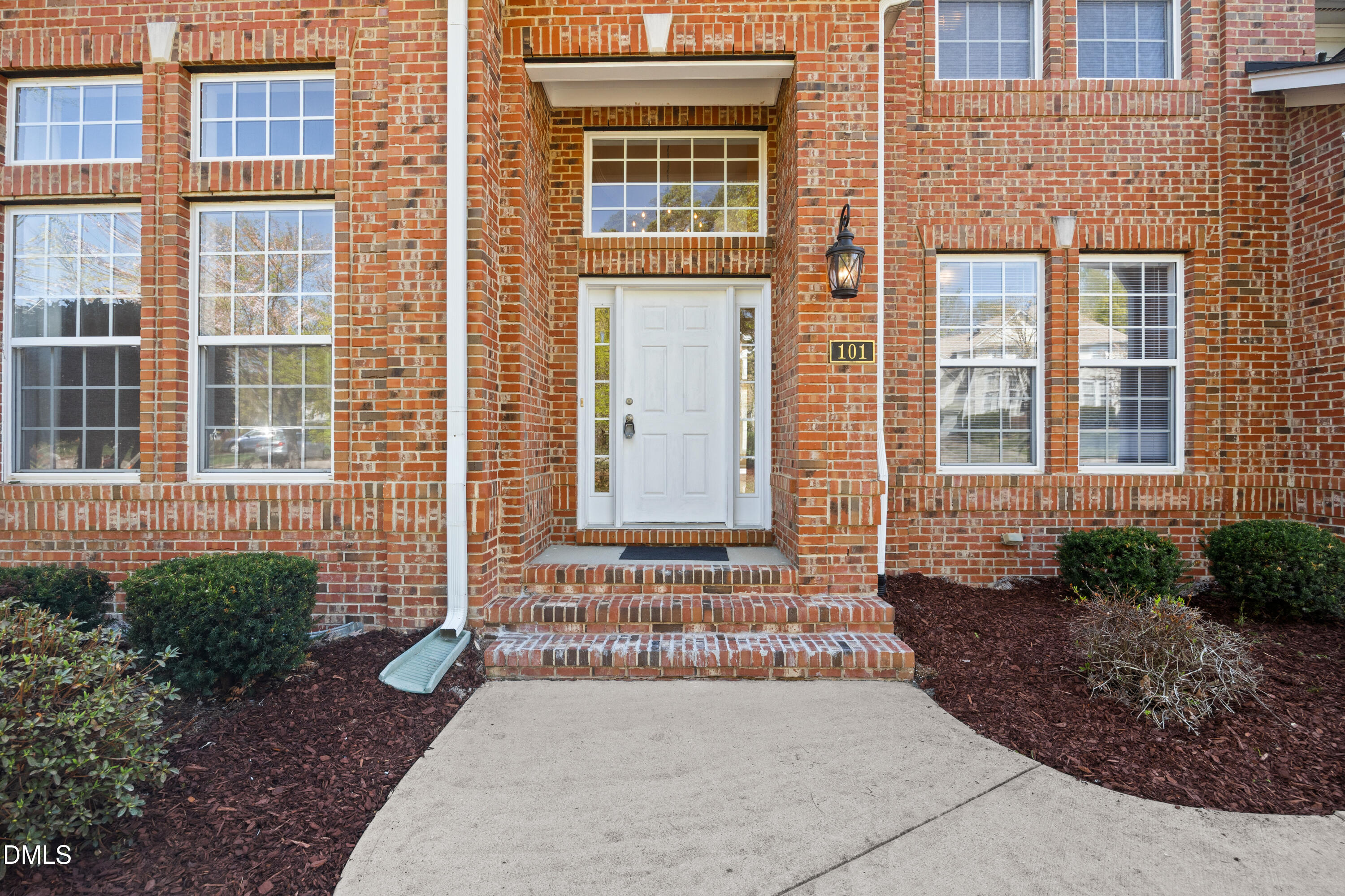 101 Fringe Tree Court