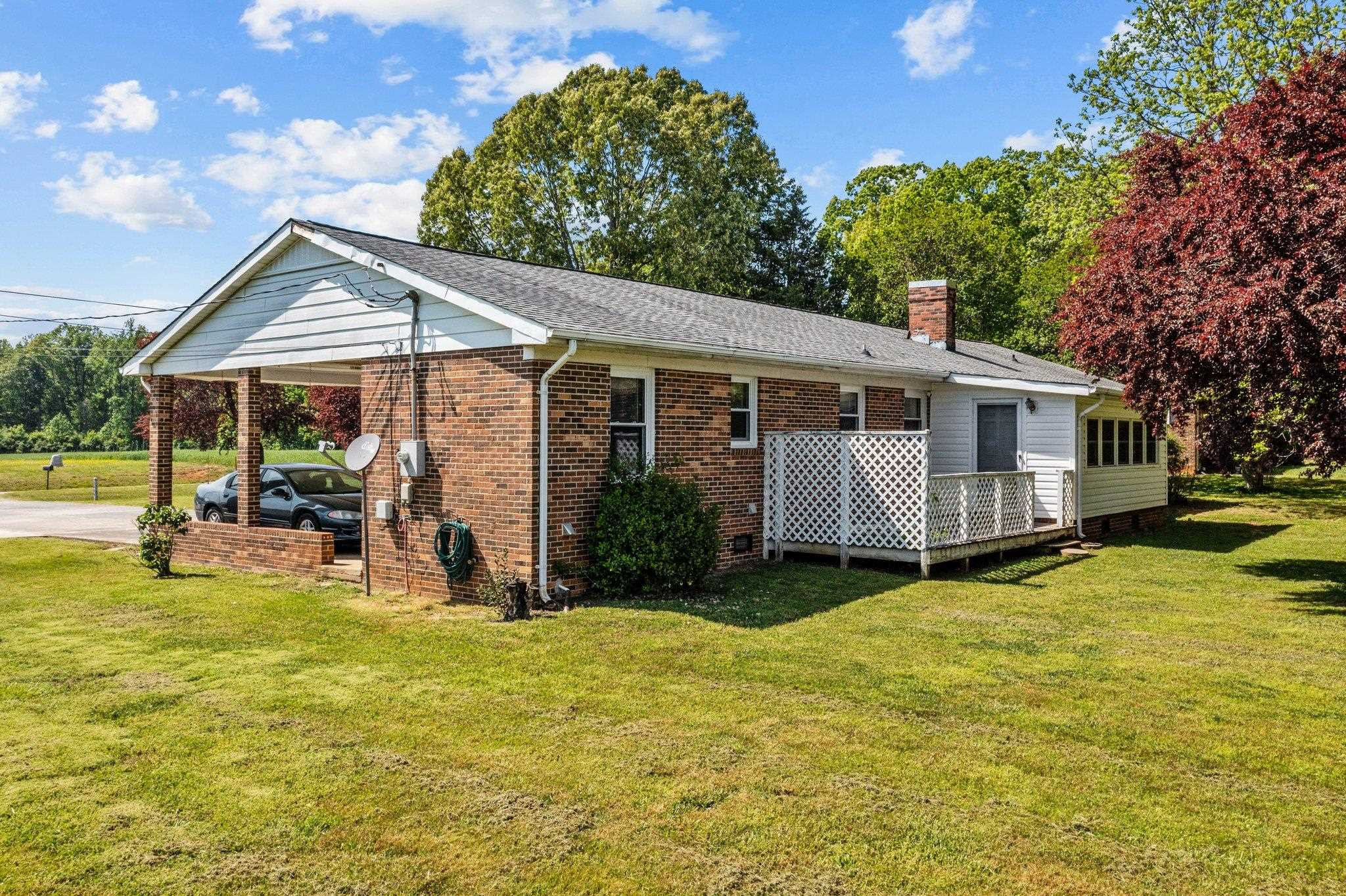 Photo 6 of 27 of 2255 Blalock Dairy Road house