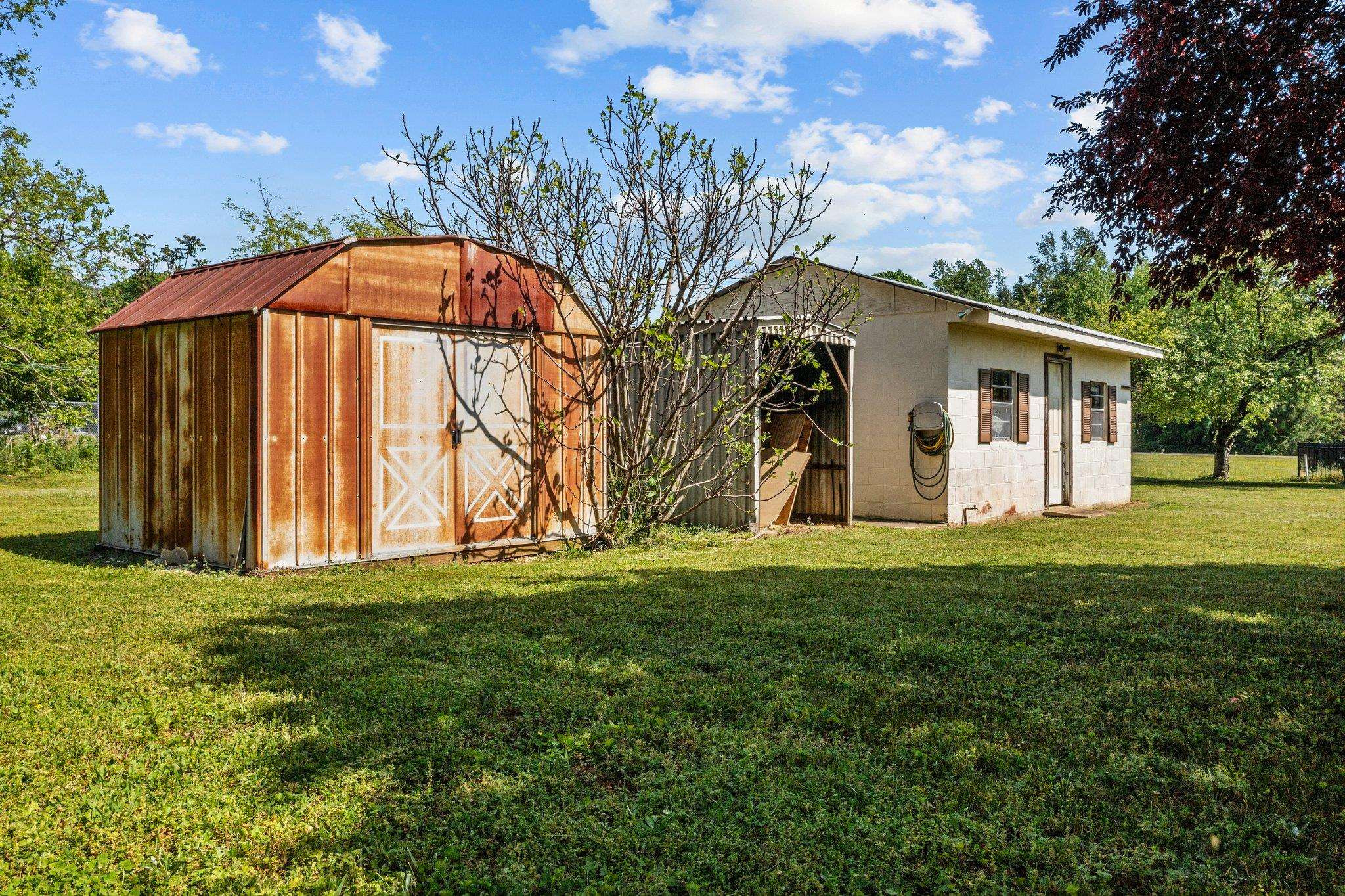 Photo 9 of 27 of 2255 Blalock Dairy Road house