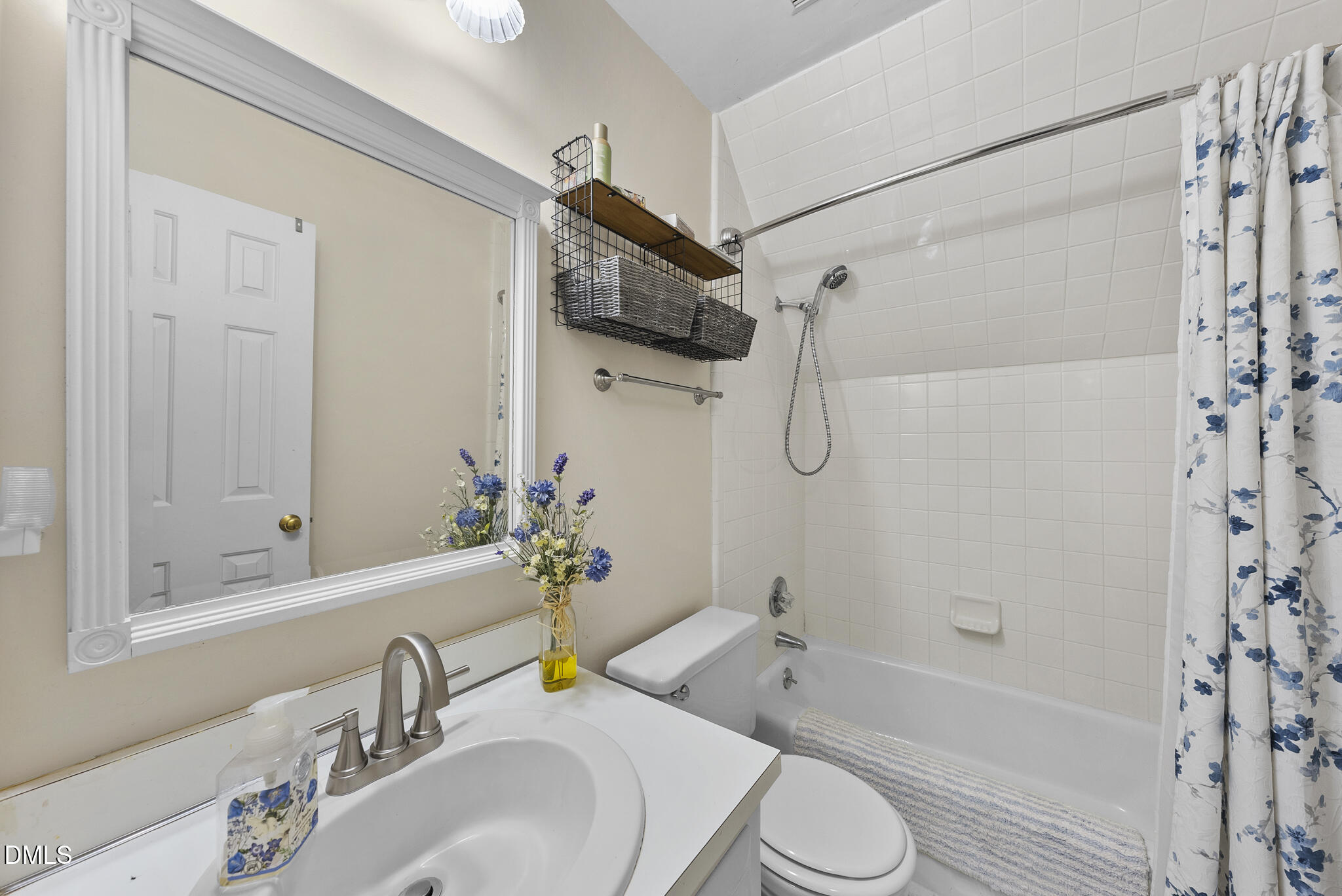 Raleigh, North Carolina 27613, United States, 3 Bedrooms Bedrooms, ,2 BathroomsBathrooms,Residential,Pending,217069