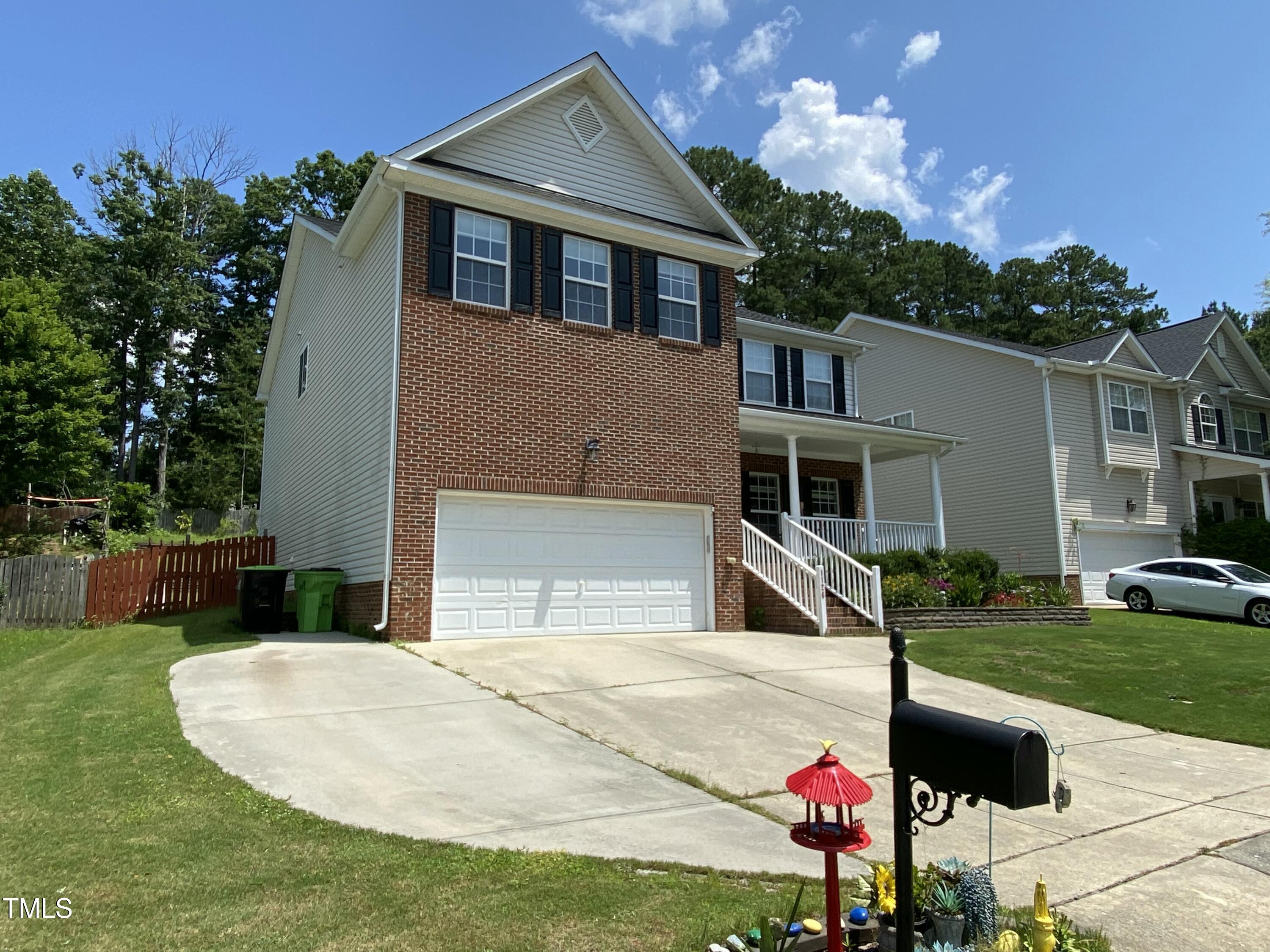 1126 Woodlands Creek Way